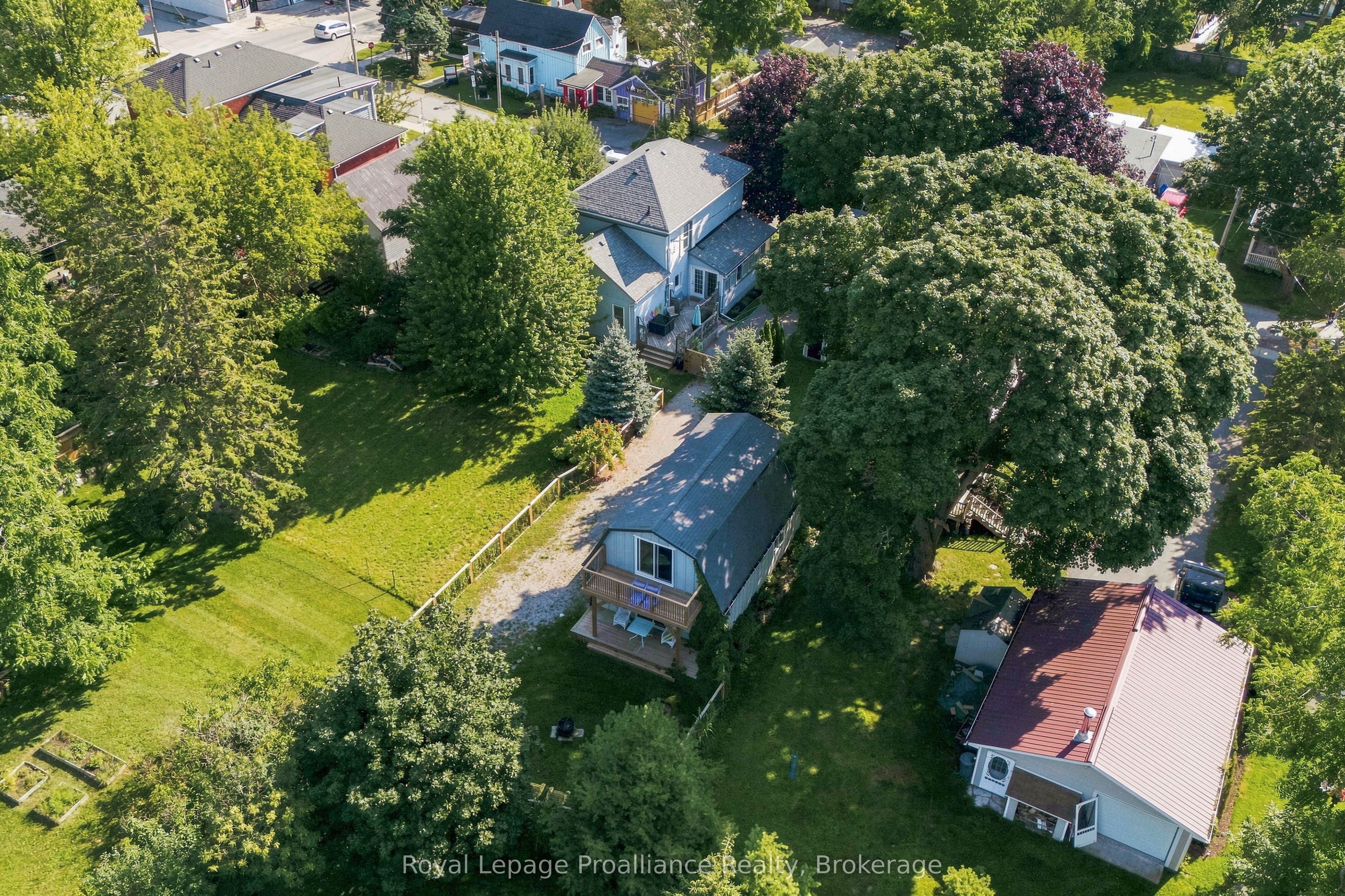 28 West Street, Prince Edward County 3