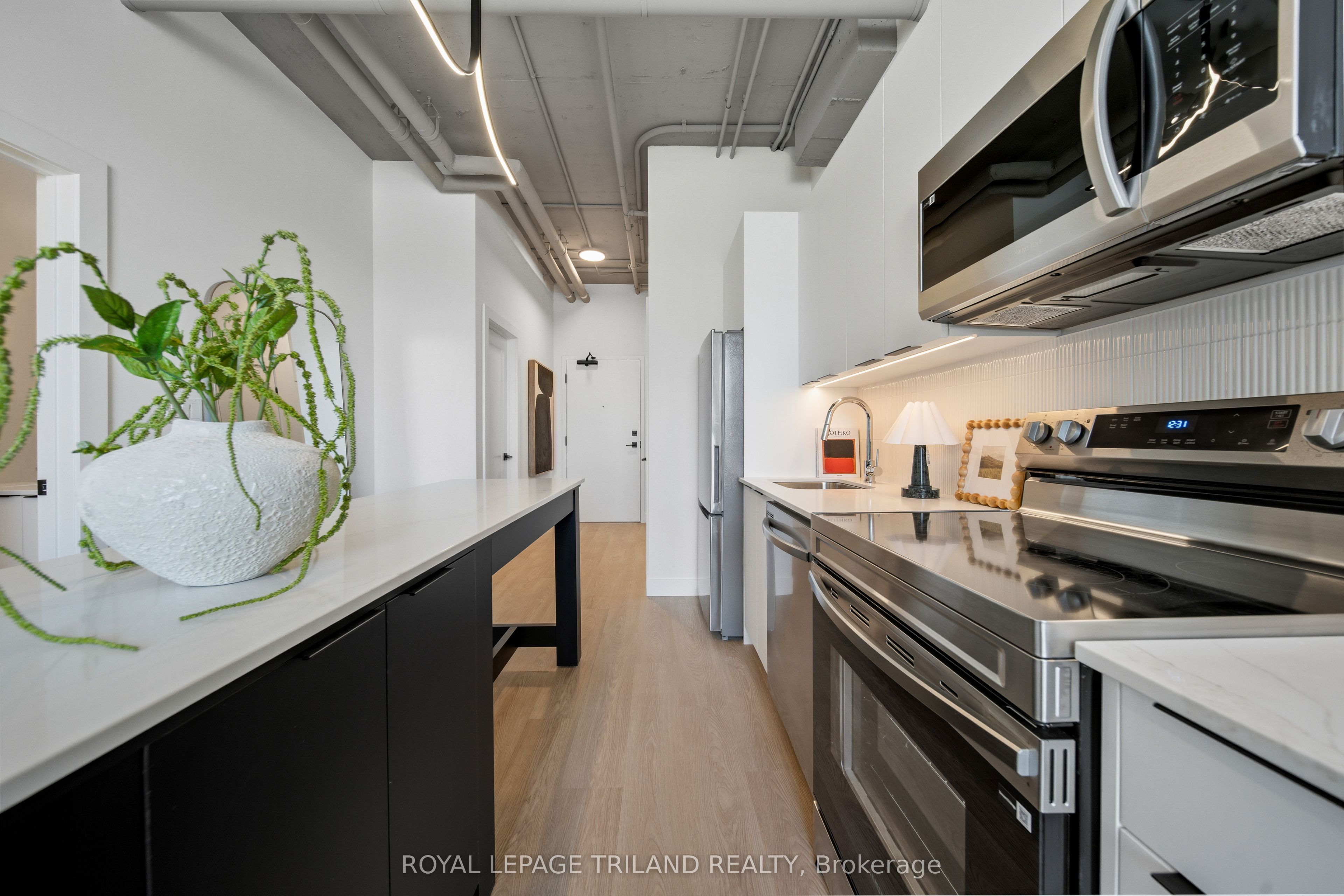 Unit 203 - 685 Richmond Street, London 5