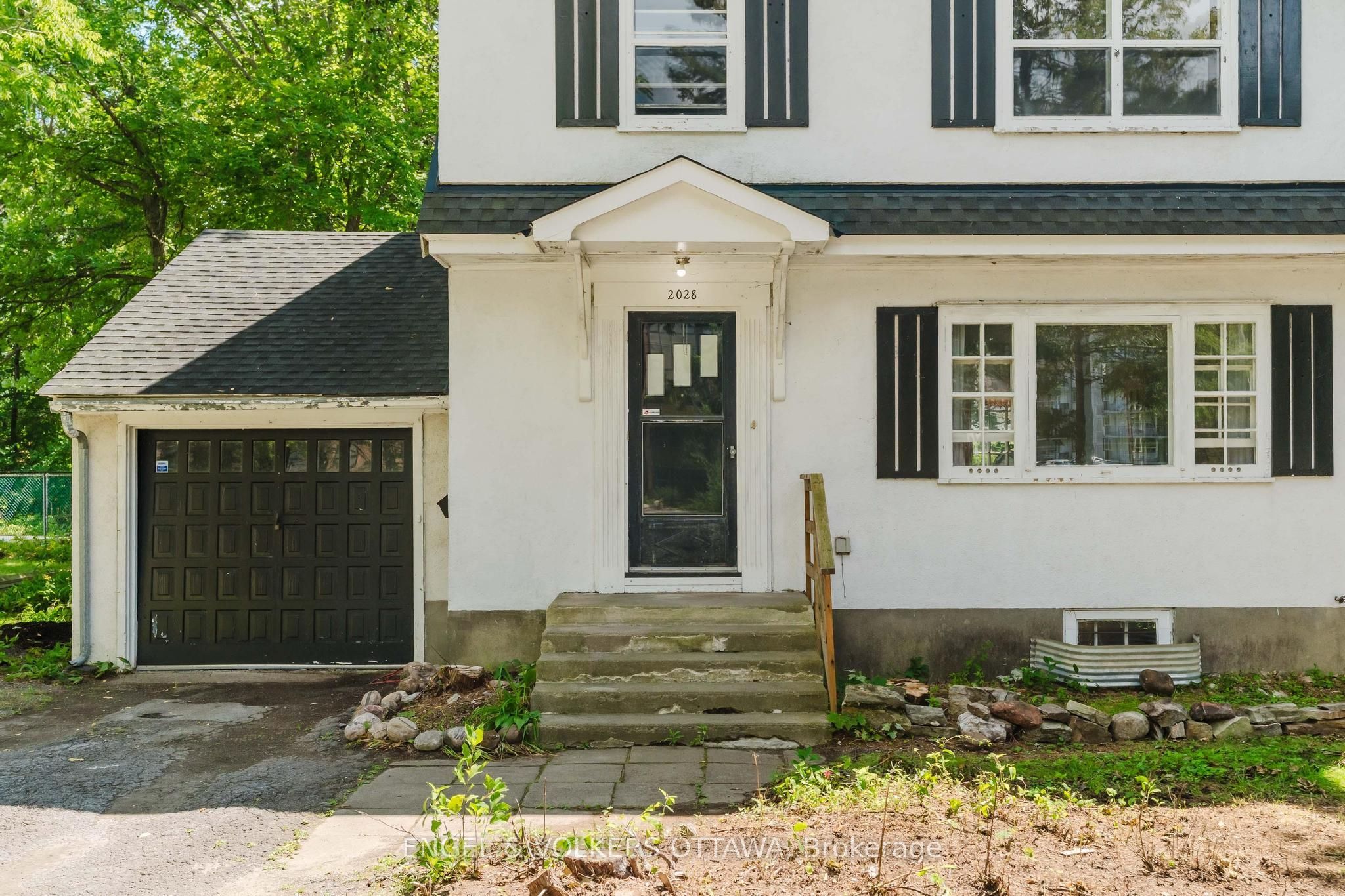 2028 Carling Avenue, Ottawa 4