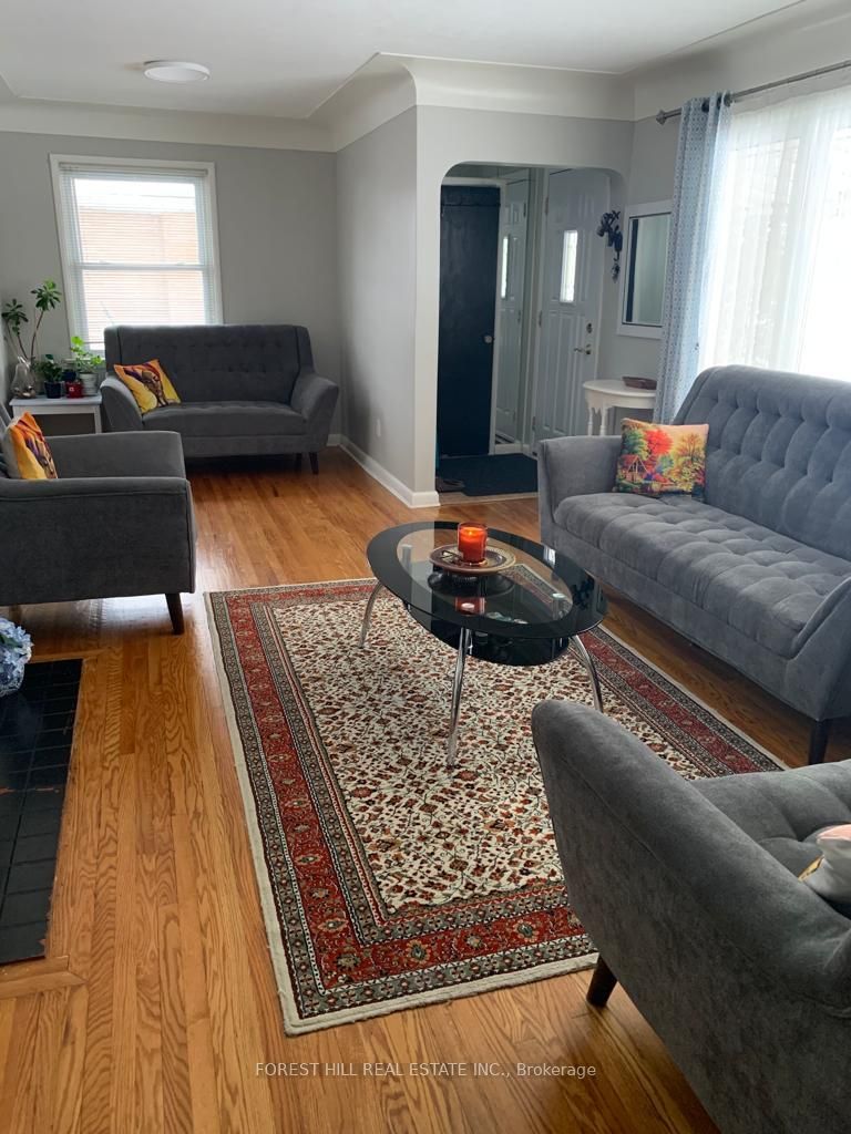 292 Griffith Street, London 5
