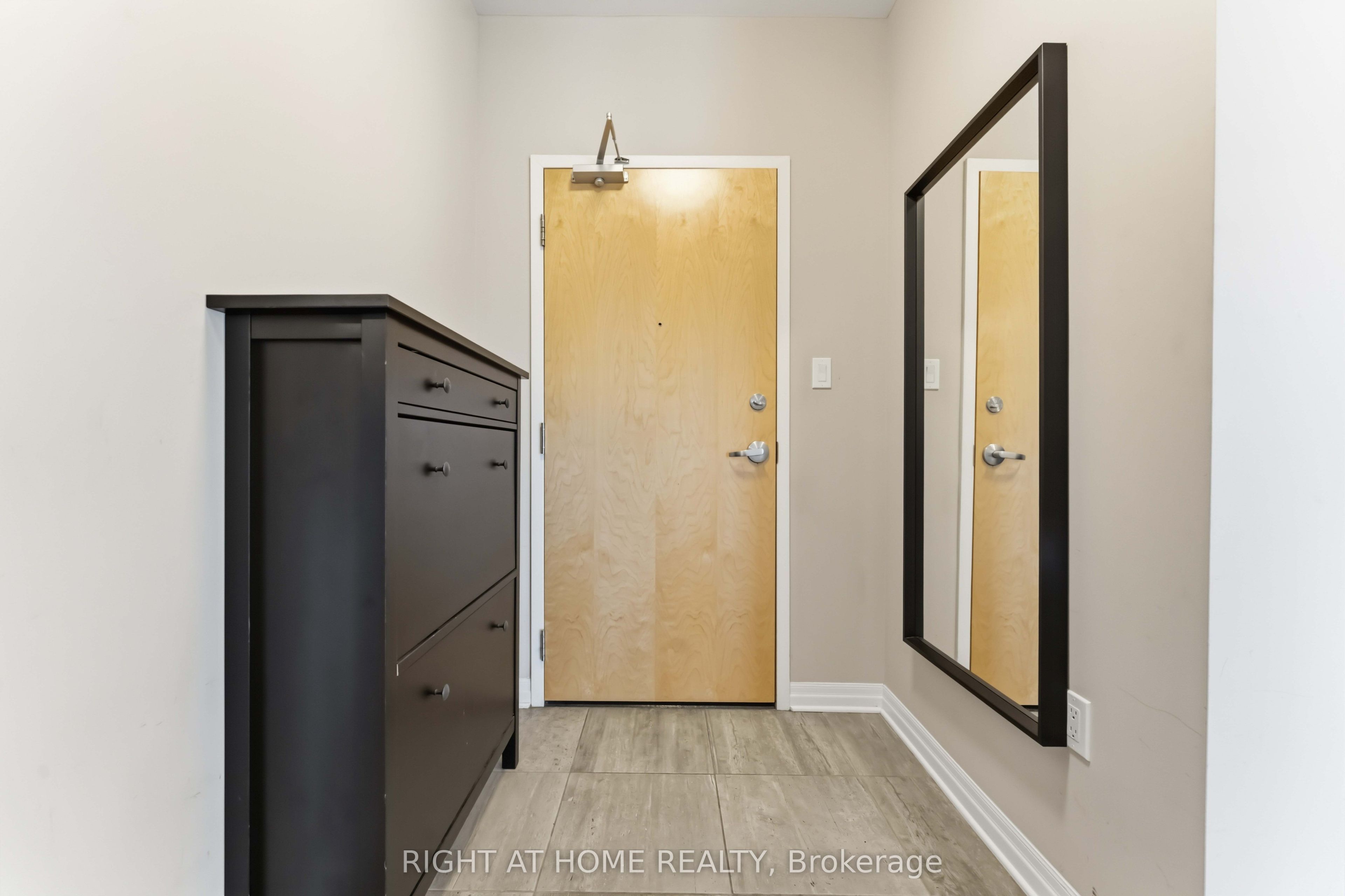 Unit 405 - 200 Winterfell Private, Ottawa 5