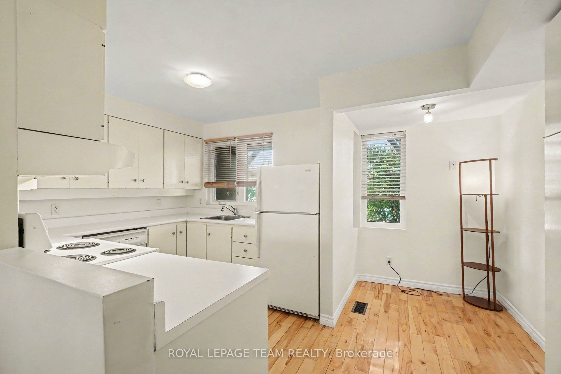Unit 14 - 290 CATHCART Street, Ottawa 3