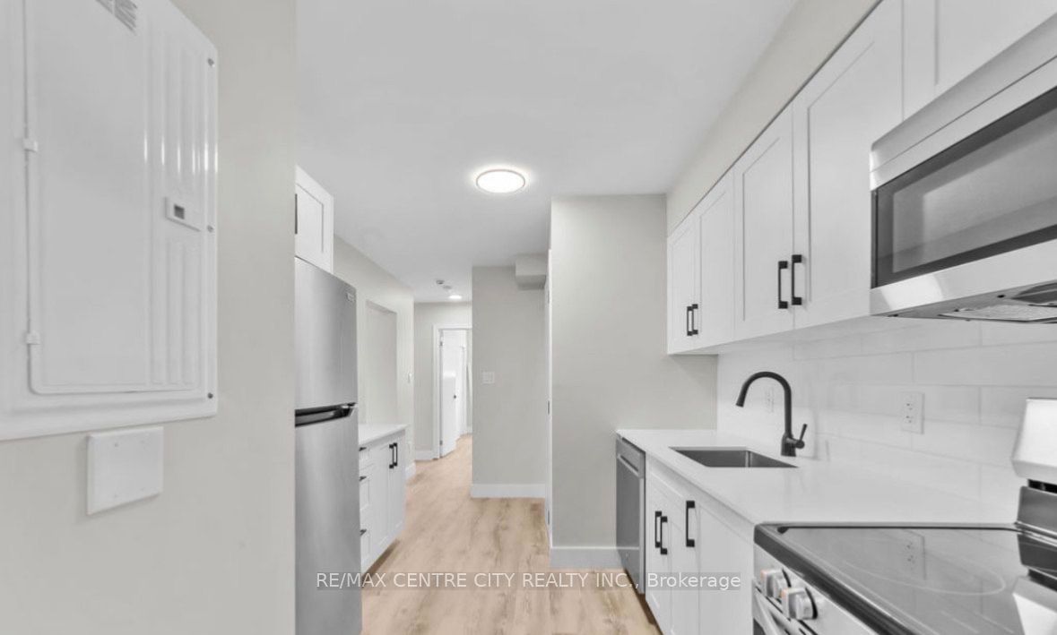 Unit 4C - 400 Scenic Drive N, London 3