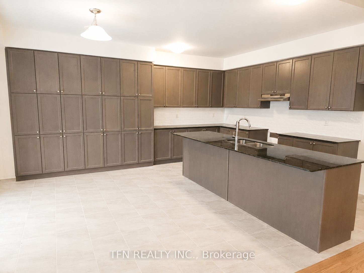 8 Wilmot Road, Brantford 4