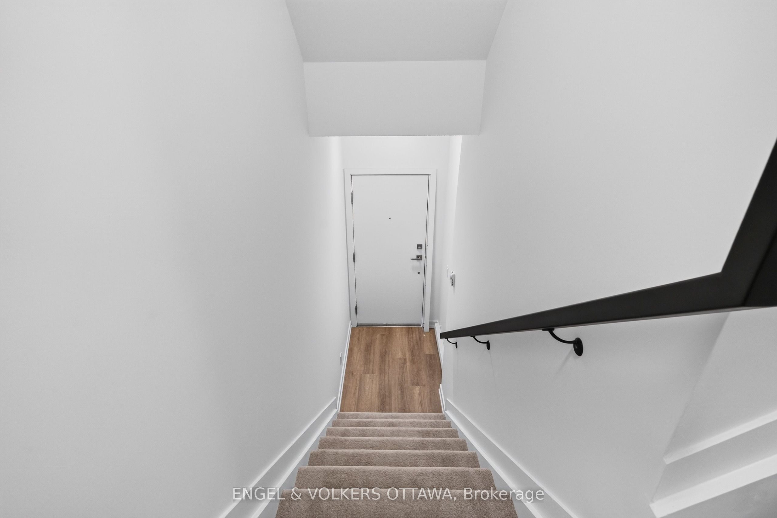 227 Stardust Private, Orleans-Gloucester 2
