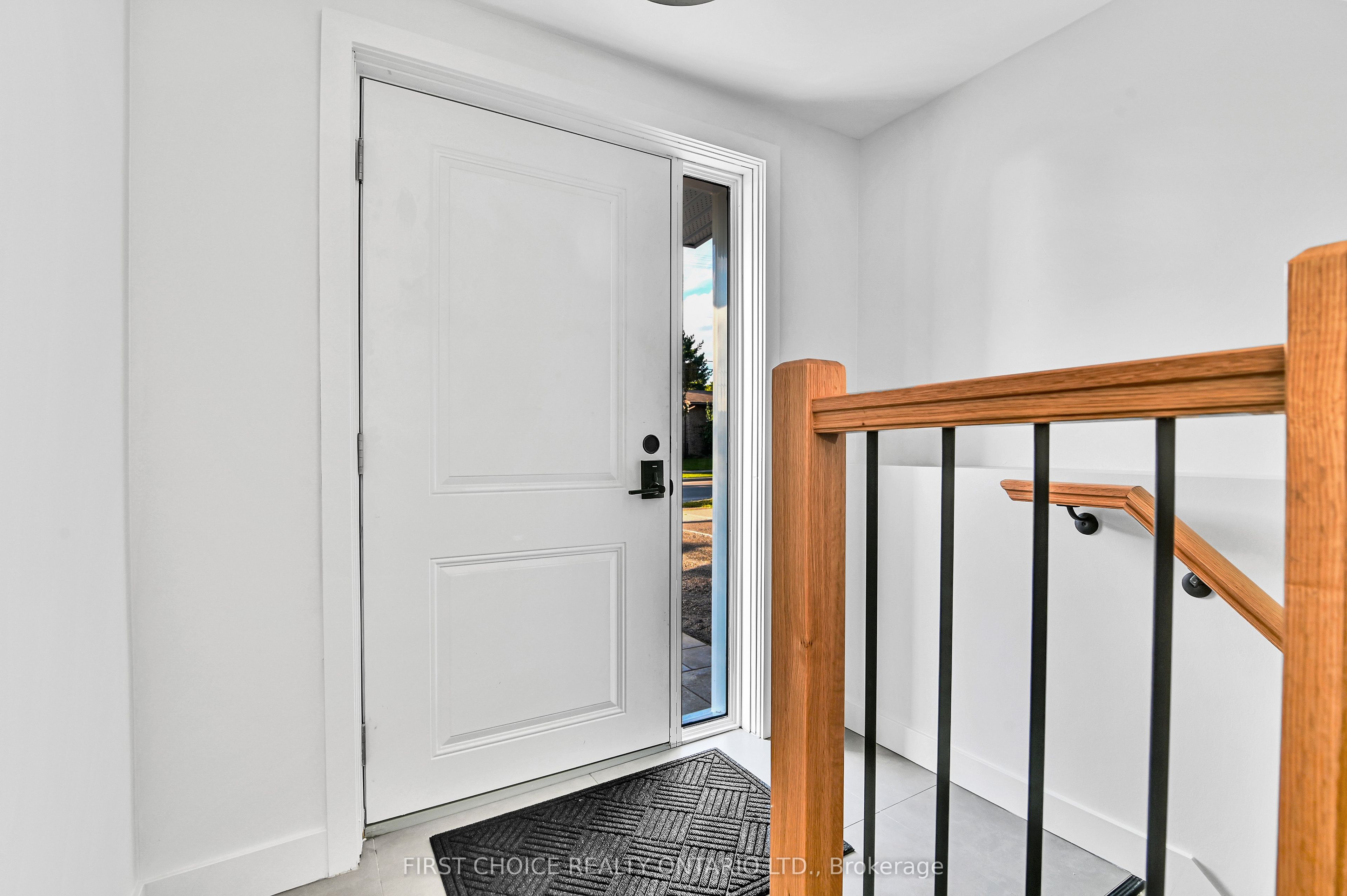Unit 2 - 972 Dynes Road, Ottawa 2