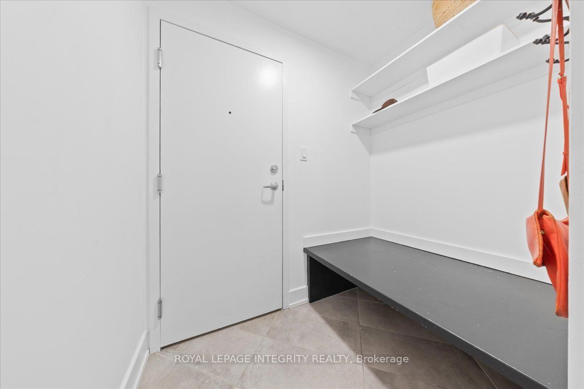 Unit 204 - 150 Greenfield Avenue, Ottawa 3
