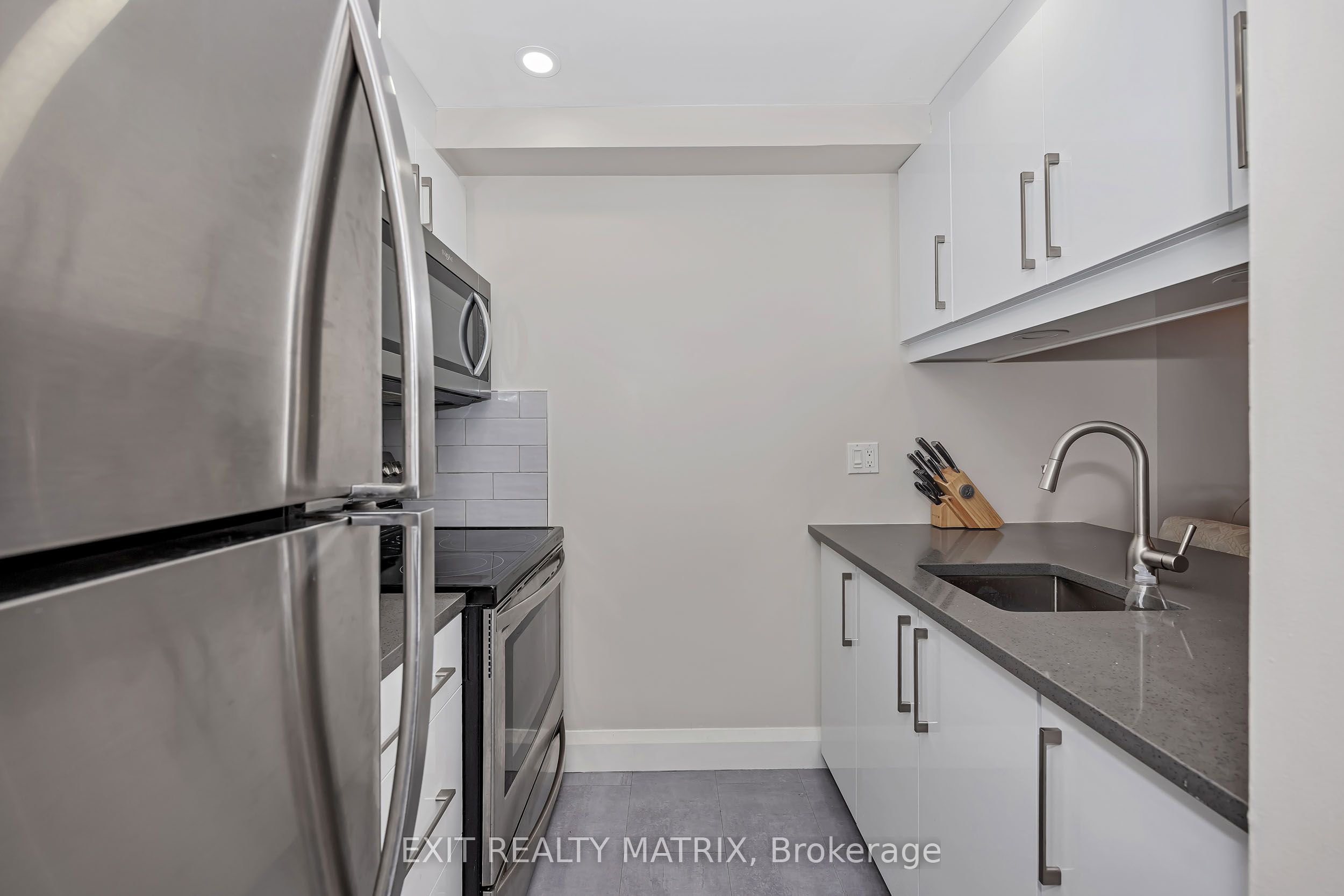 Unit 206 - 6532 Bilberry Drive, Orleans-Gloucester 4