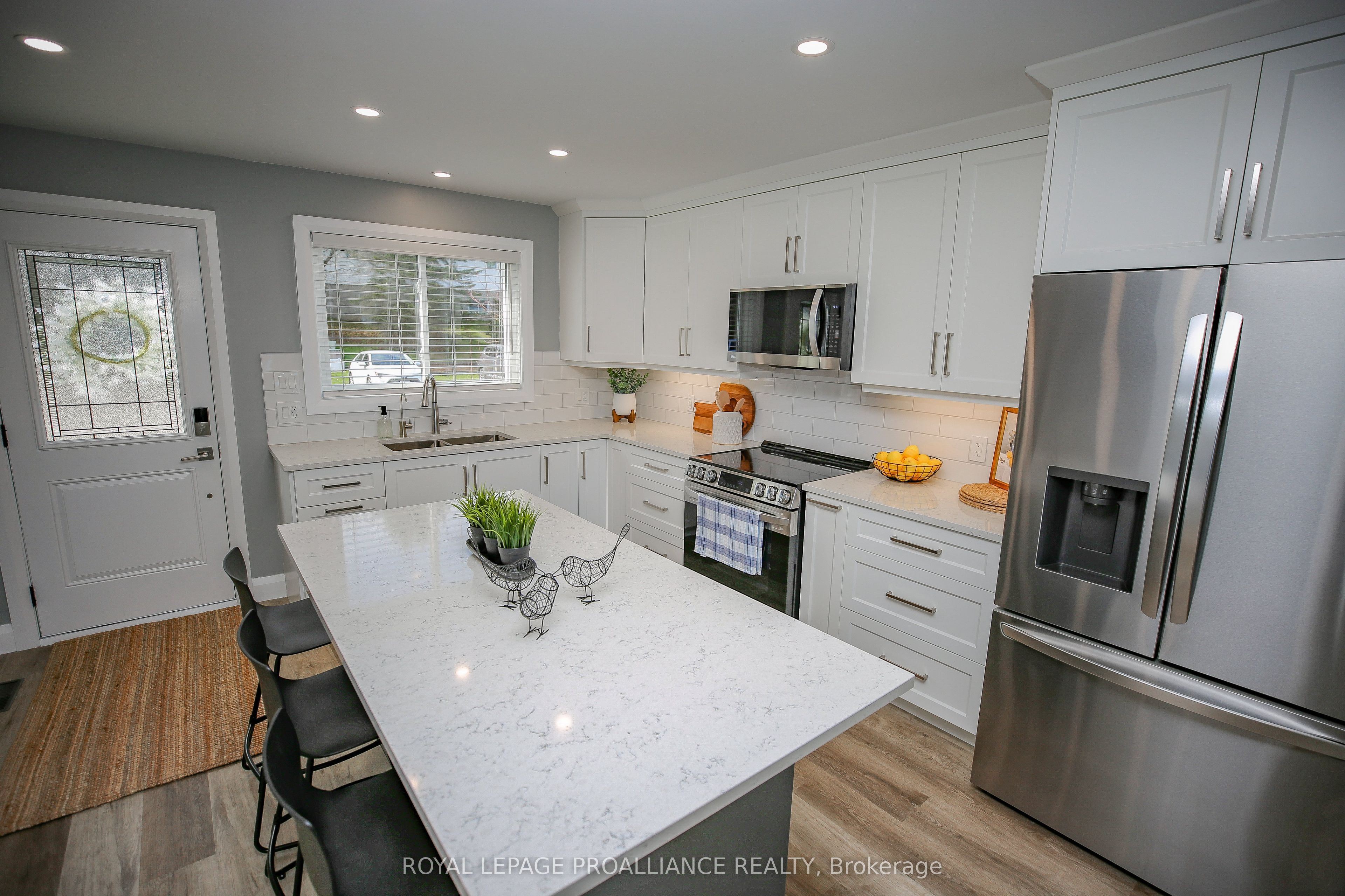 Unit 15 - 808 Riverview Lane, Elizabethtown-Kitley 3