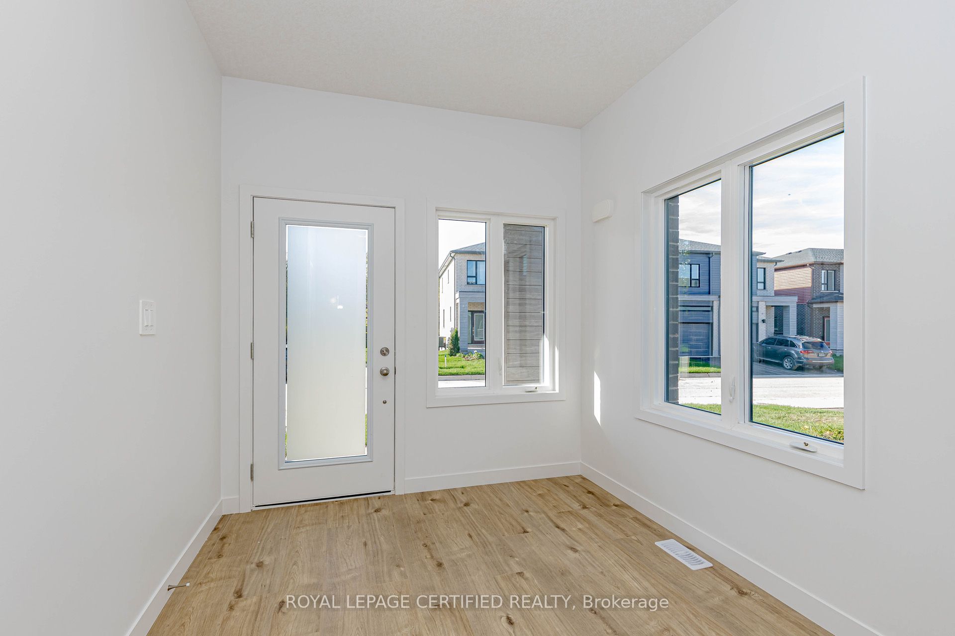 26 Oak Forest Common Crescent, Cambridge 4
