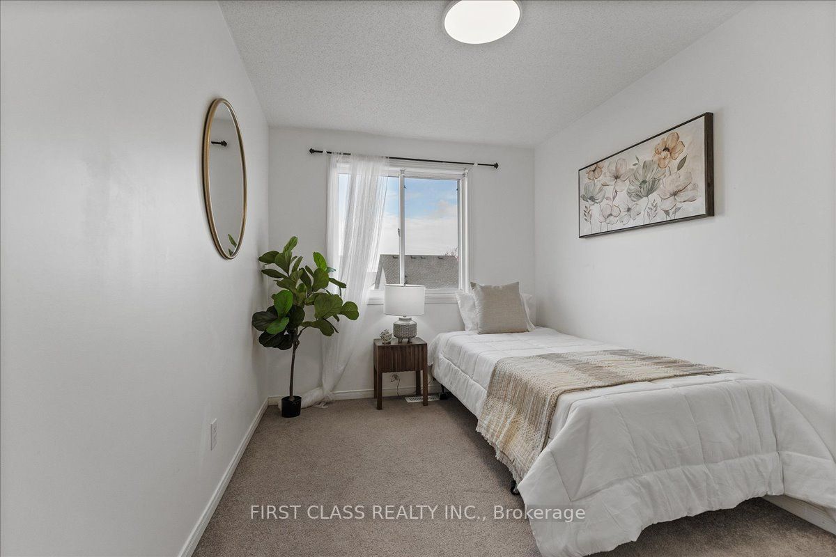 724 Angler Way, Waterloo 4