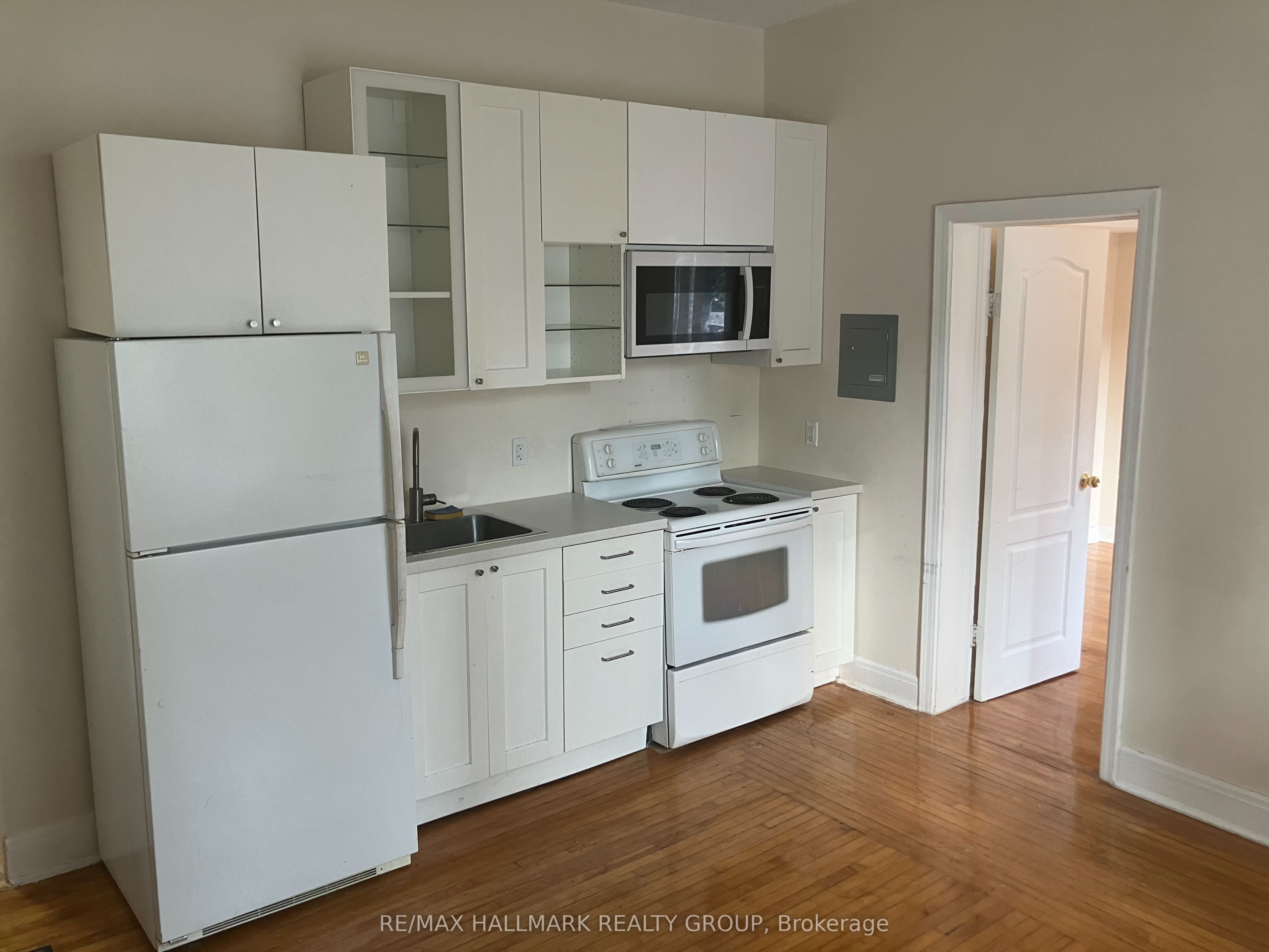 Unit 1 - 257 Bronson Avenue, Ottawa 2