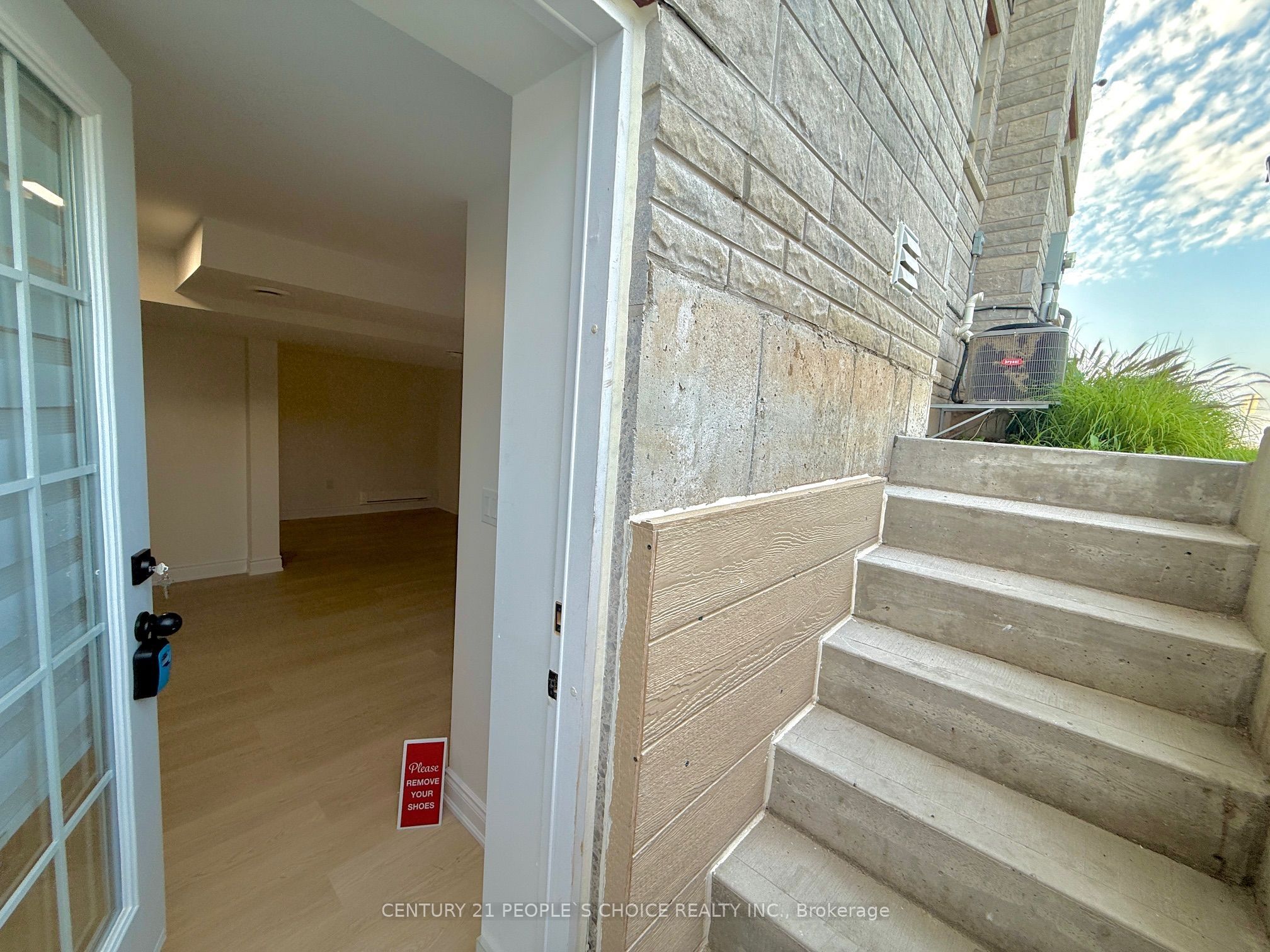 Unit Basement - 72 Summersides Boulevard S, Pelham 5