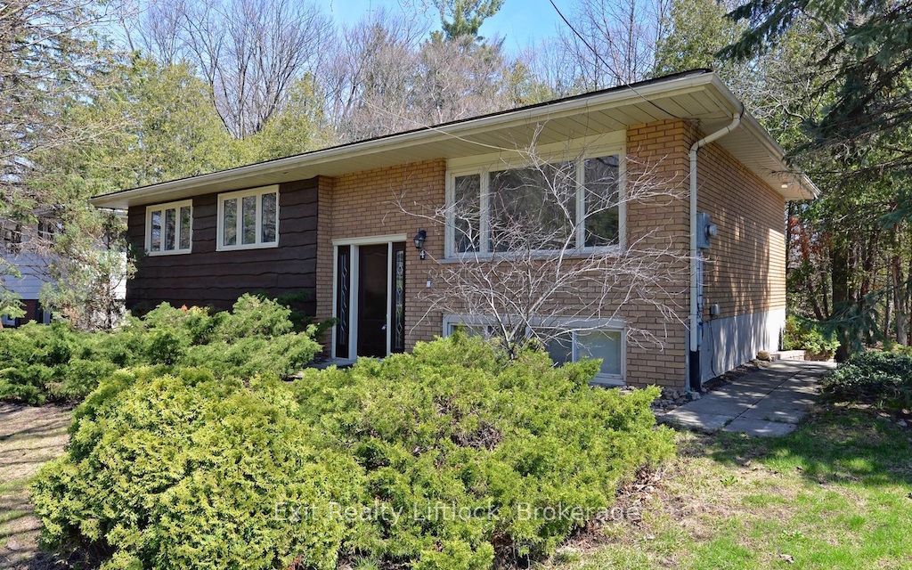 Unit Main Floor - 4 Wallis Drive, Peterborough 1