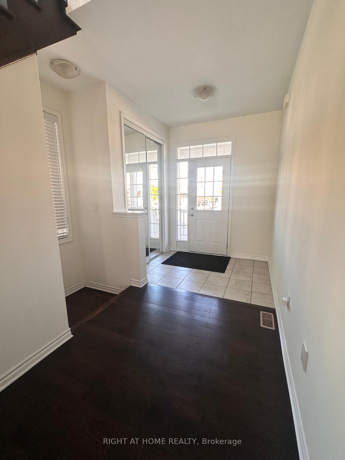 516 Equestrian Way, Cambridge 2