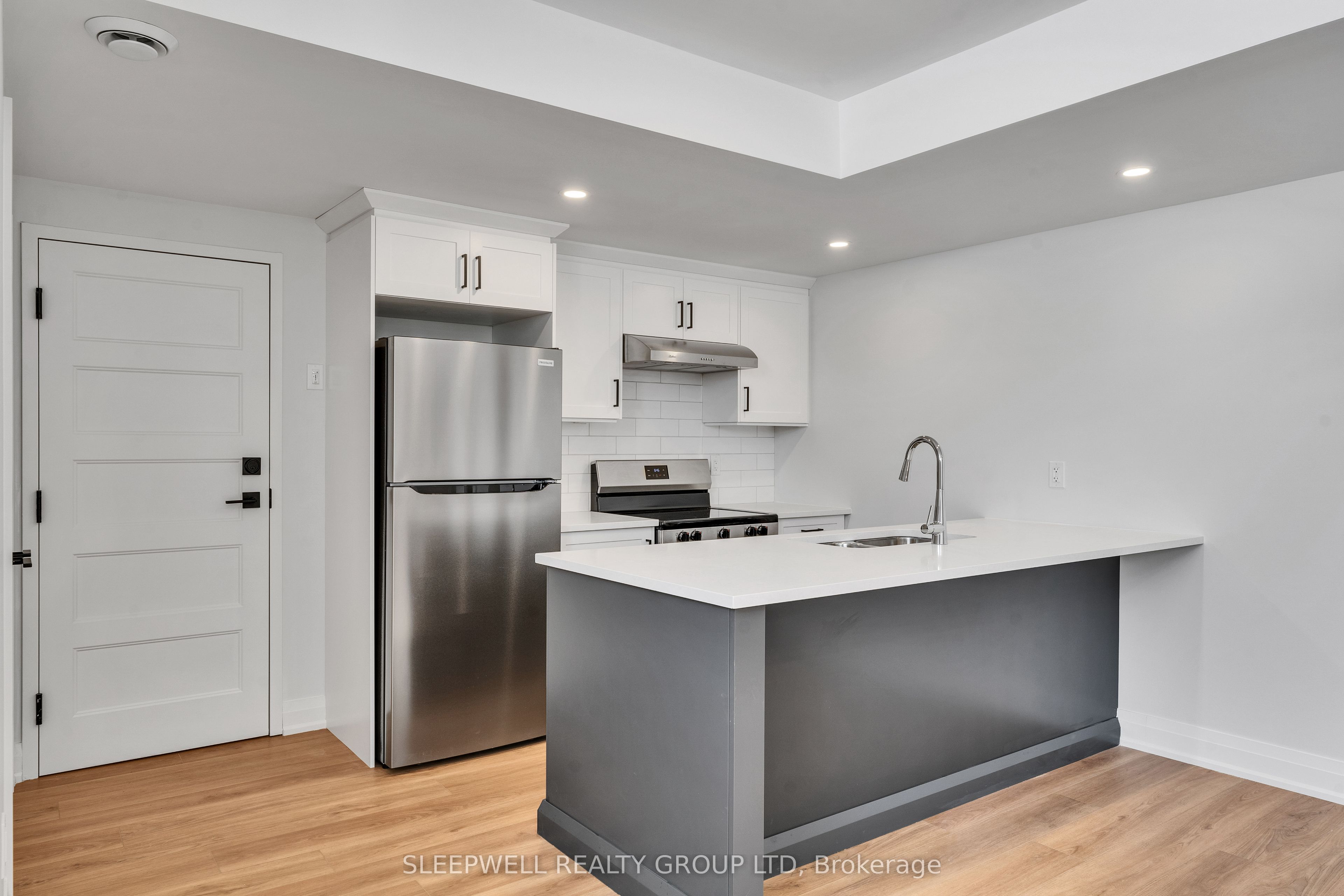 Unit B - 447 Annette Drive, Russell 5
