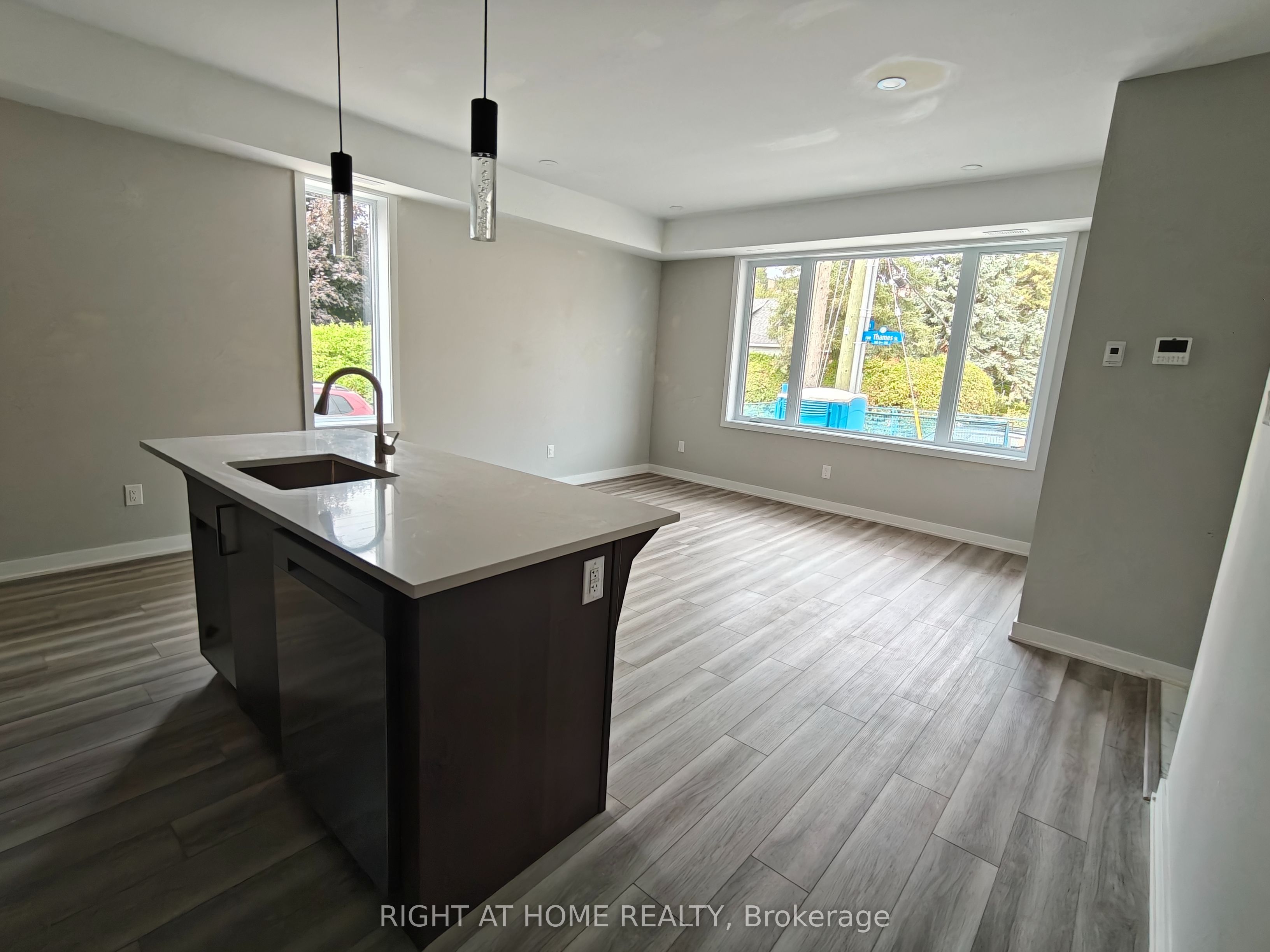 Unit A - 1332 Thames Street, Ottawa 5