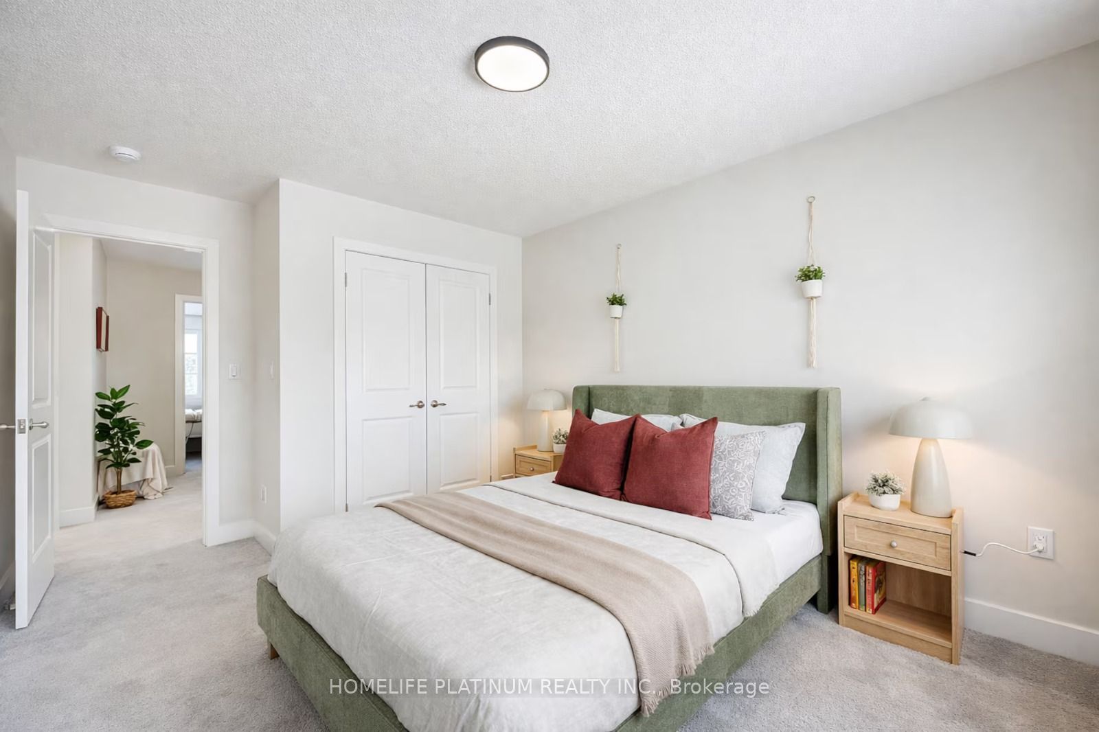 Unit Upper portion - 1593 Drew Street, London 4