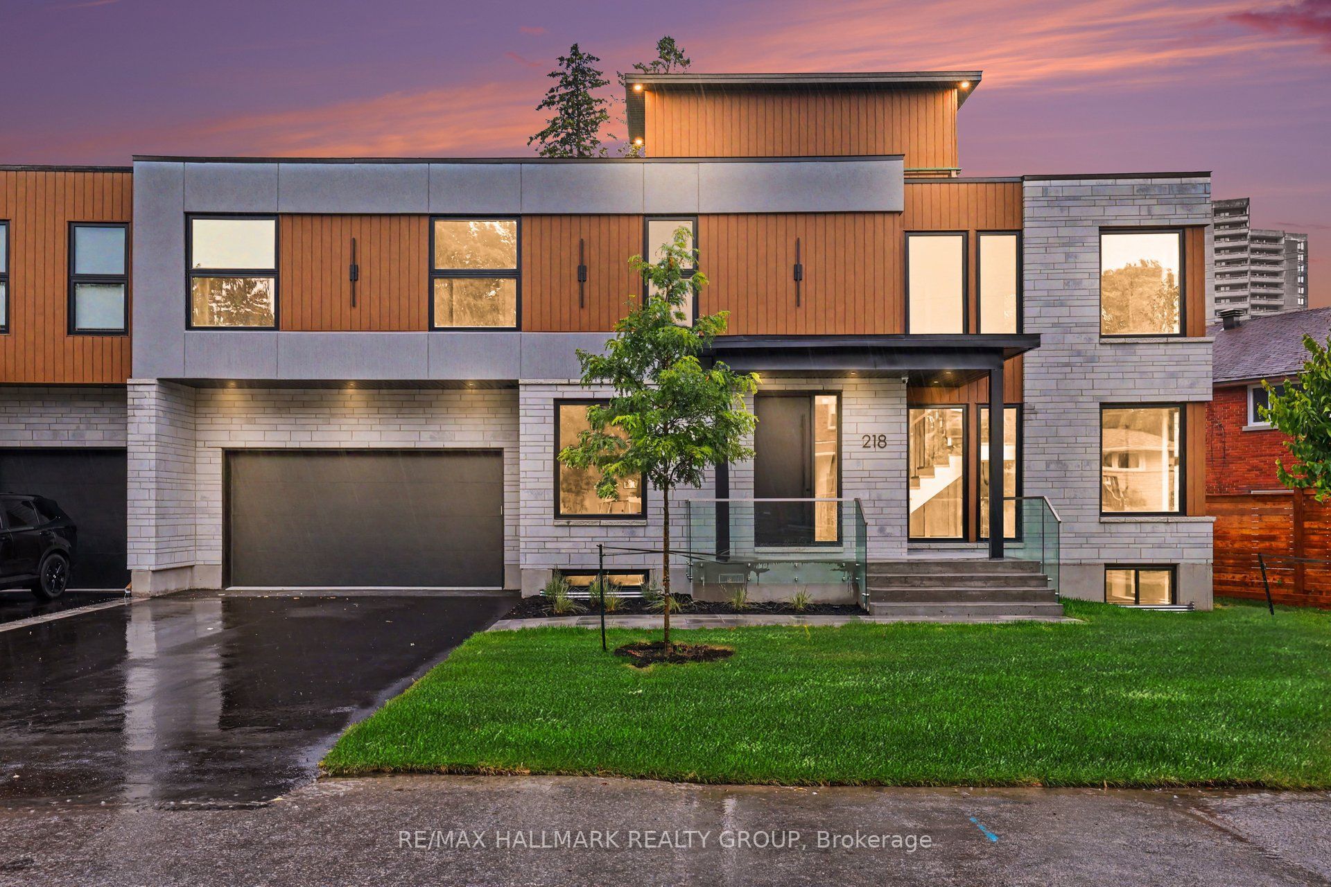 218 Woodland Avenue, Ottawa 4