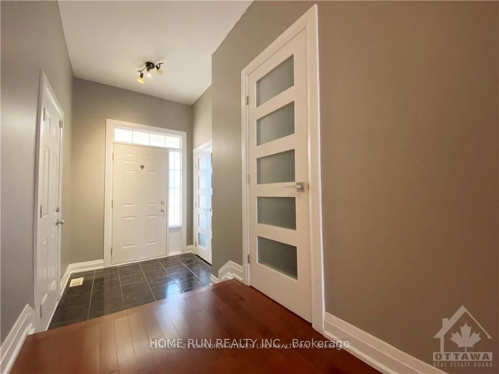714 NAKINA Way, Orleans-Gloucester 4