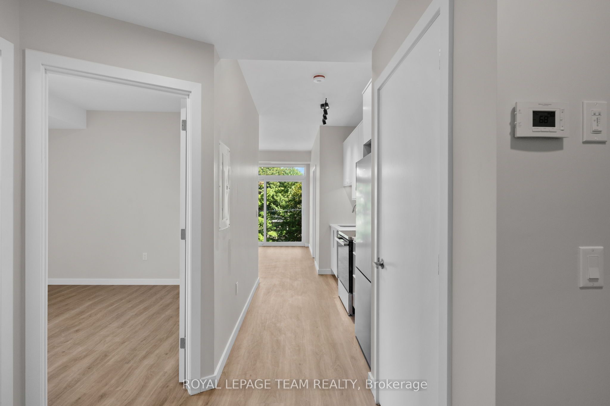 Unit 301 - 370 Athlone Avenue, Ottawa 5