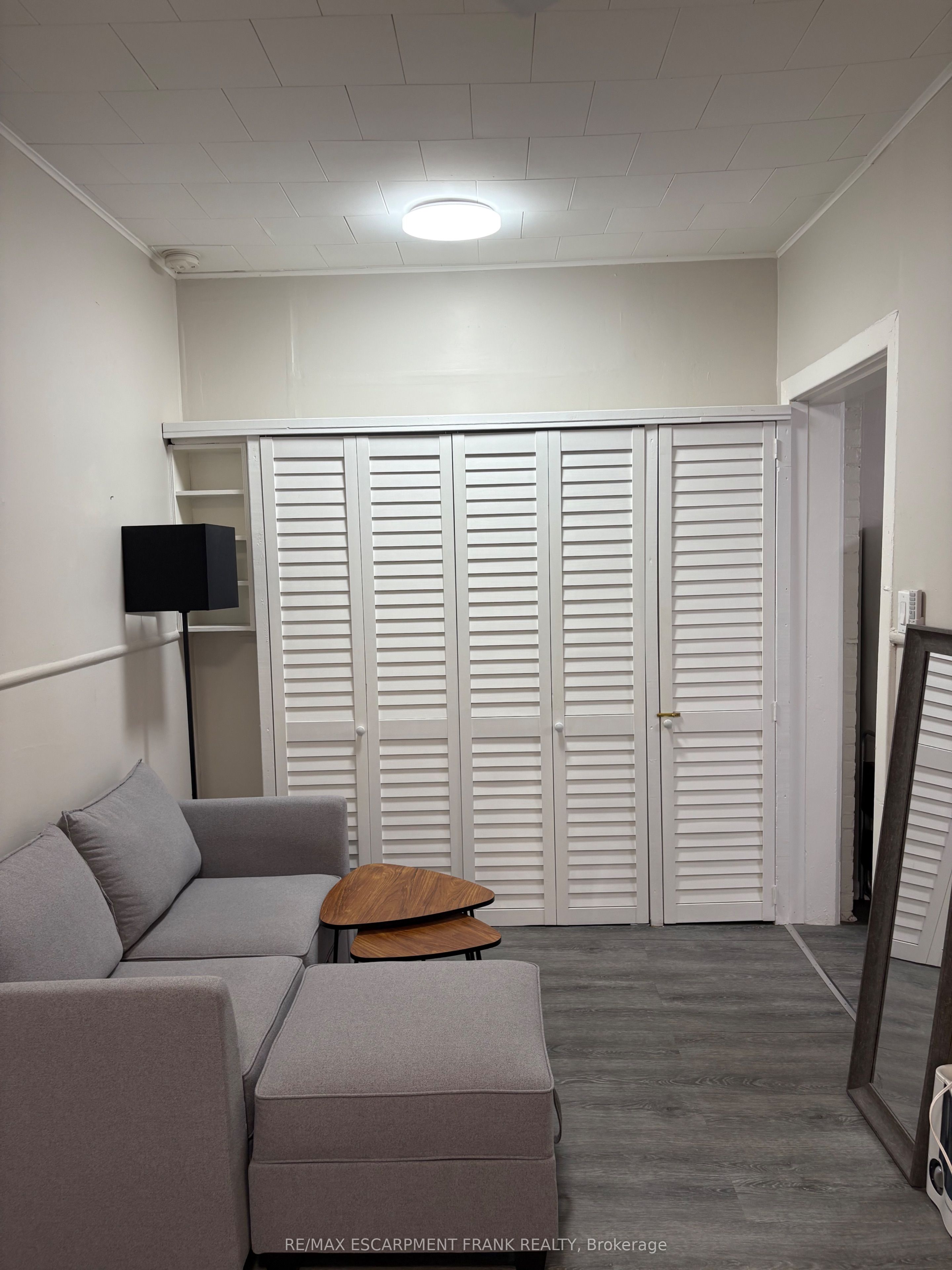 Unit 2 - 20 Canada Street, Hamilton 3