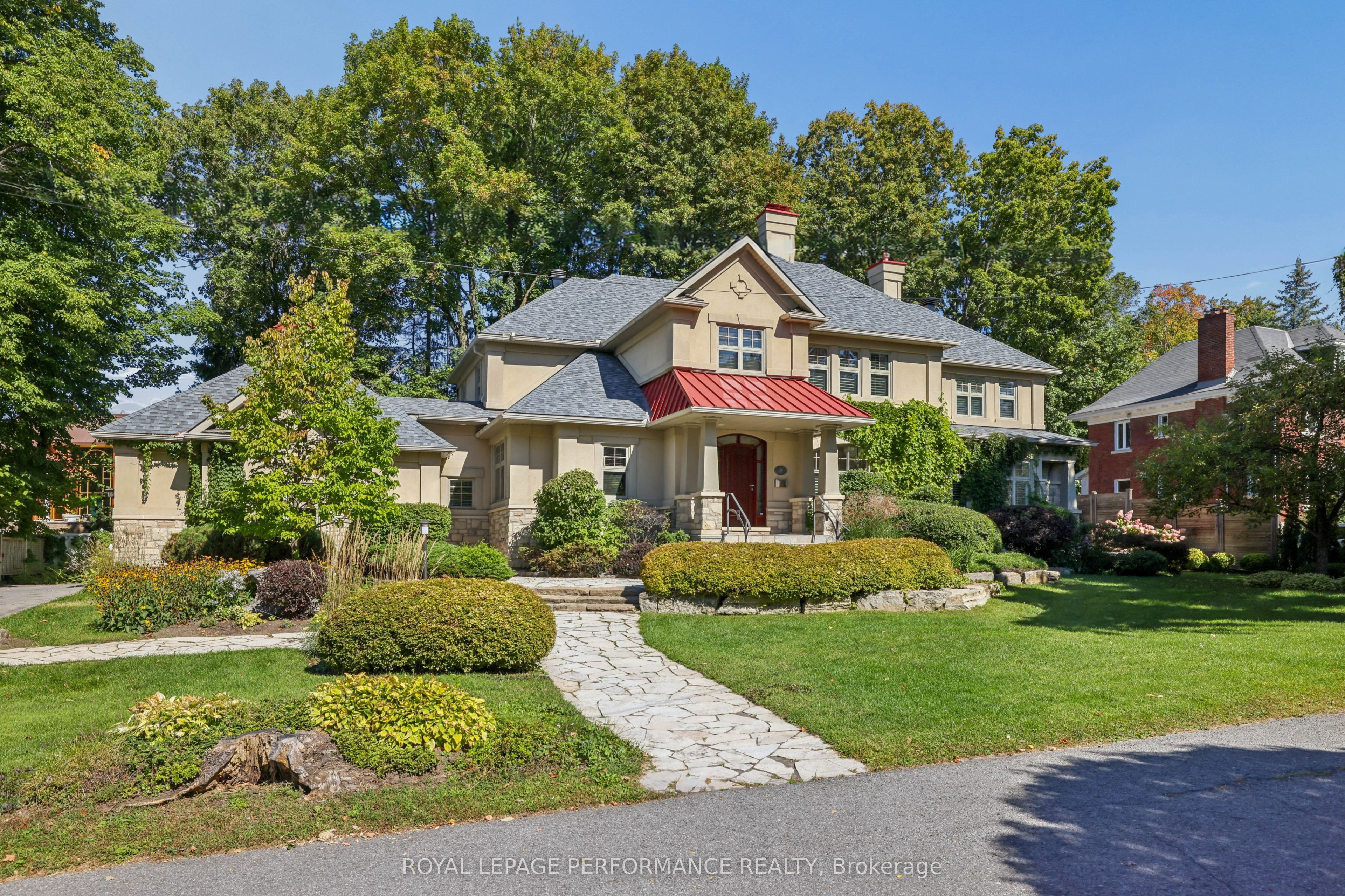 29 Mackinnon Road, Ottawa 2