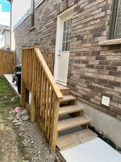 Unit Basement - 54 Prince Philip Boulevard, North Dumfries 4