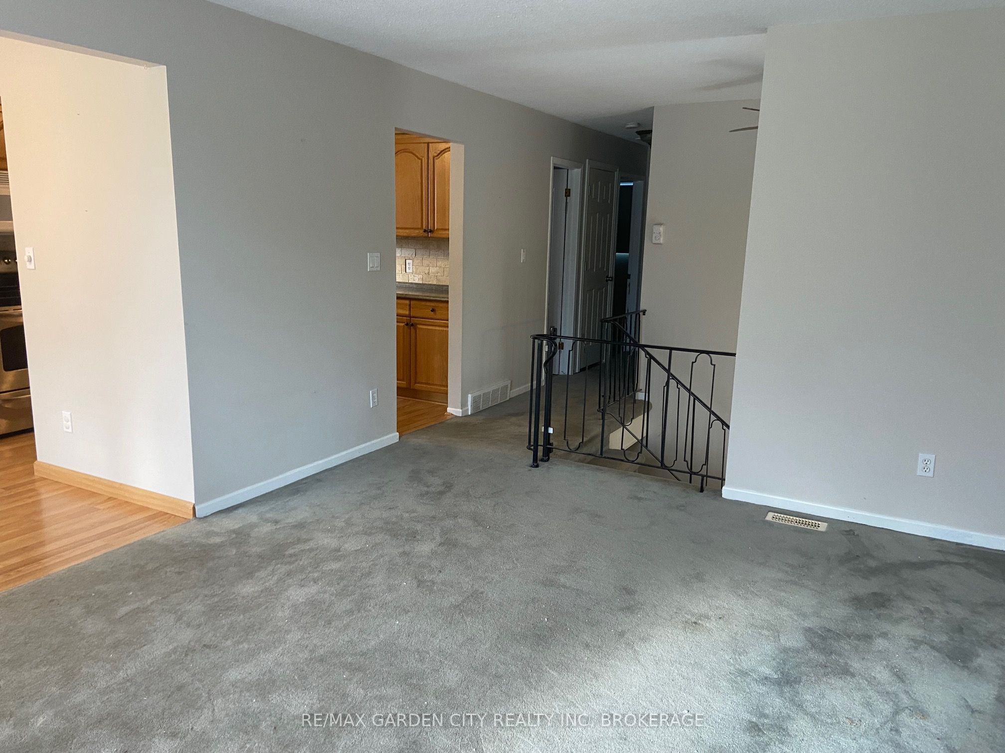 Unit Upper - 9 STONEGATE Drive, St. Catharines 3