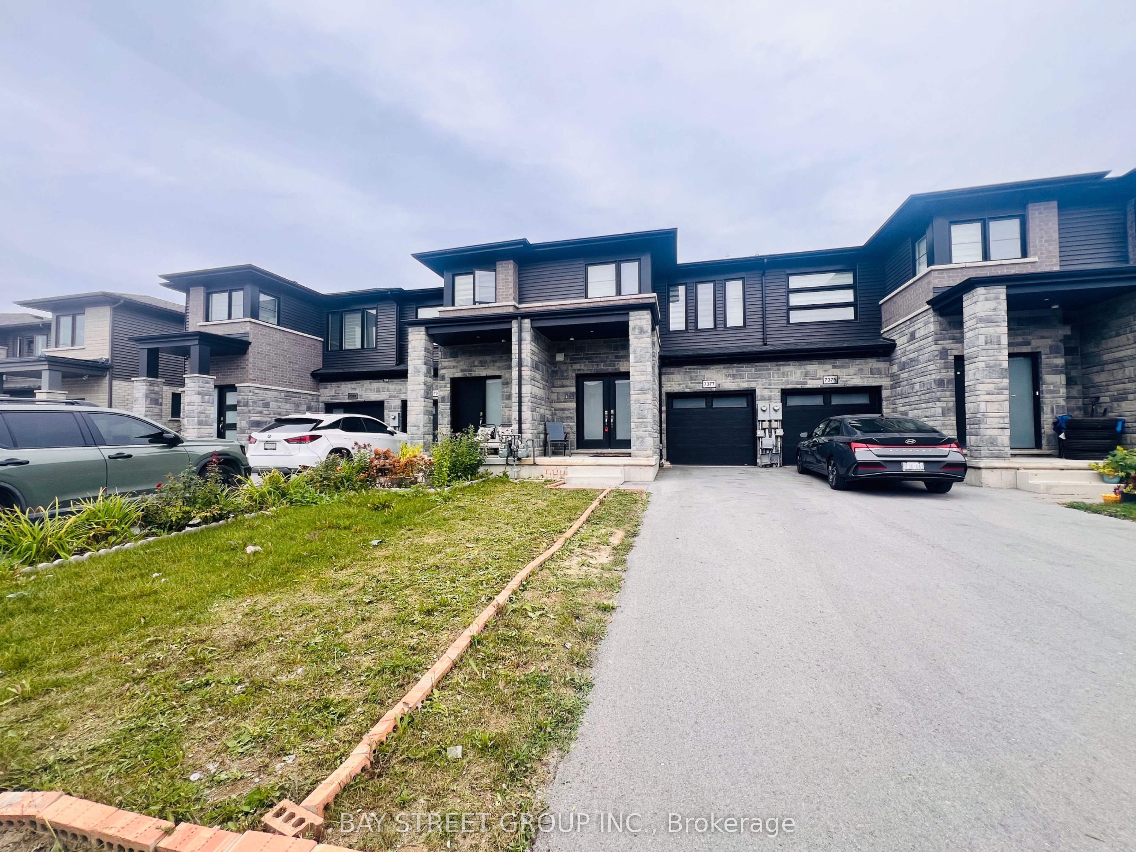 7377 Marvel Drive, Niagara Falls 2
