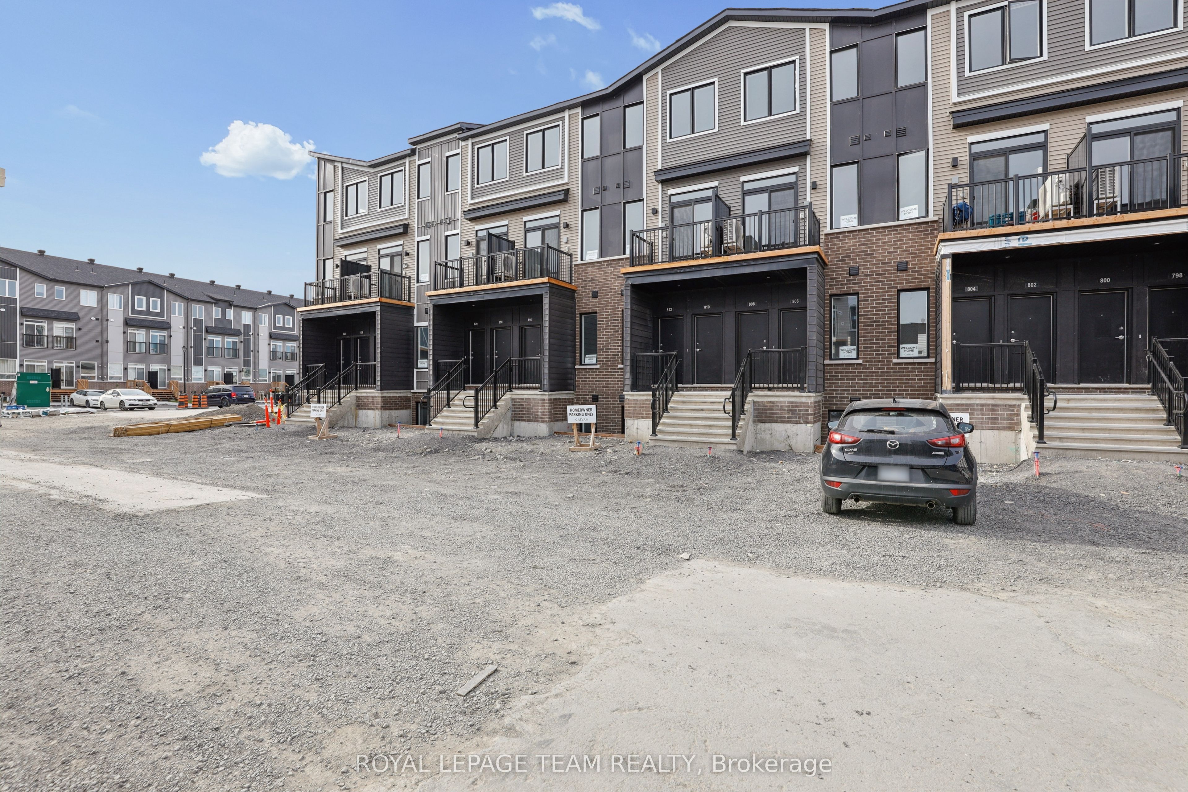 808 Utopie Private, Orleans-Gloucester 2