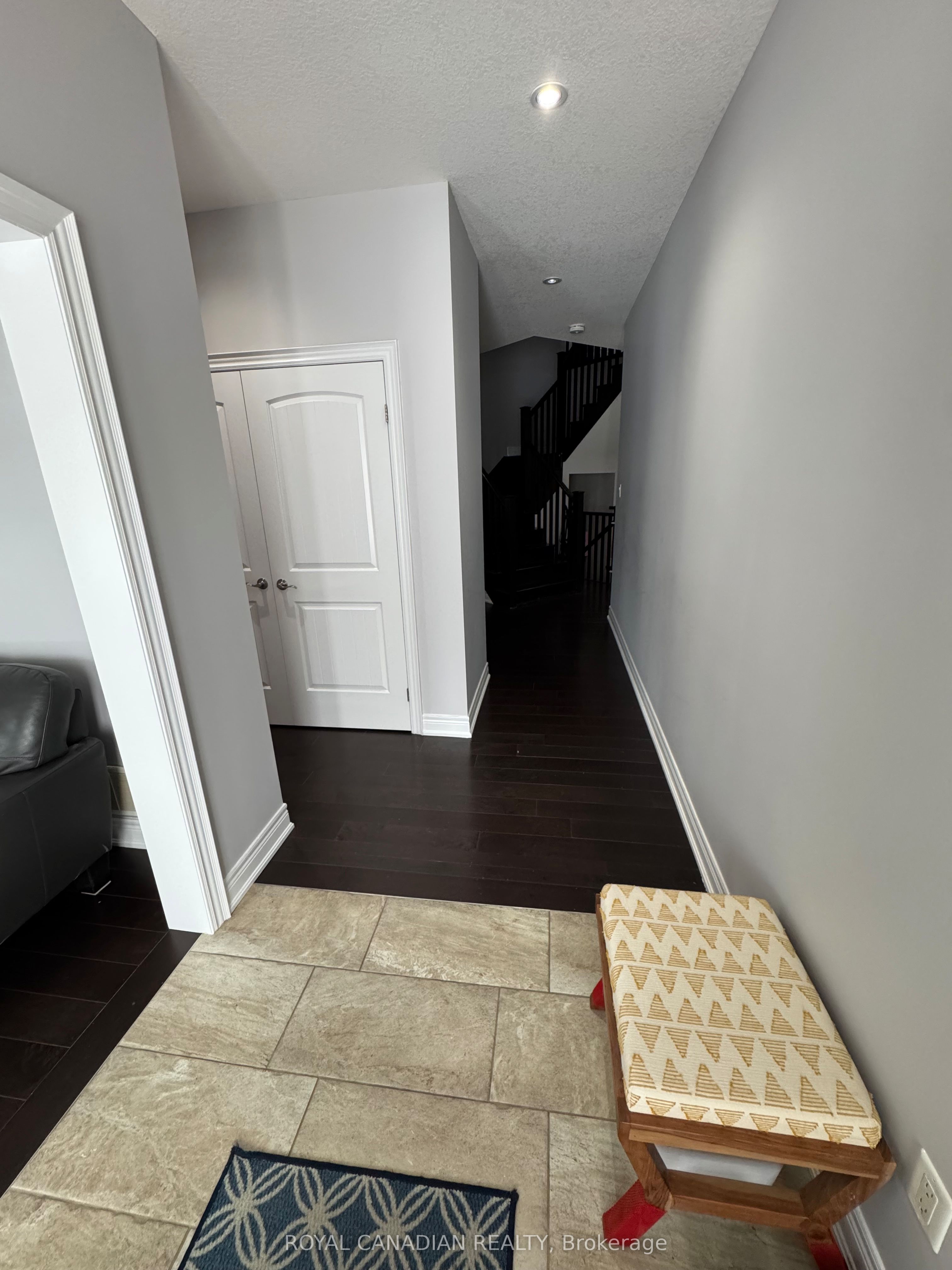 Unit Upper - 224 Moorland Crescent, Ancaster 5