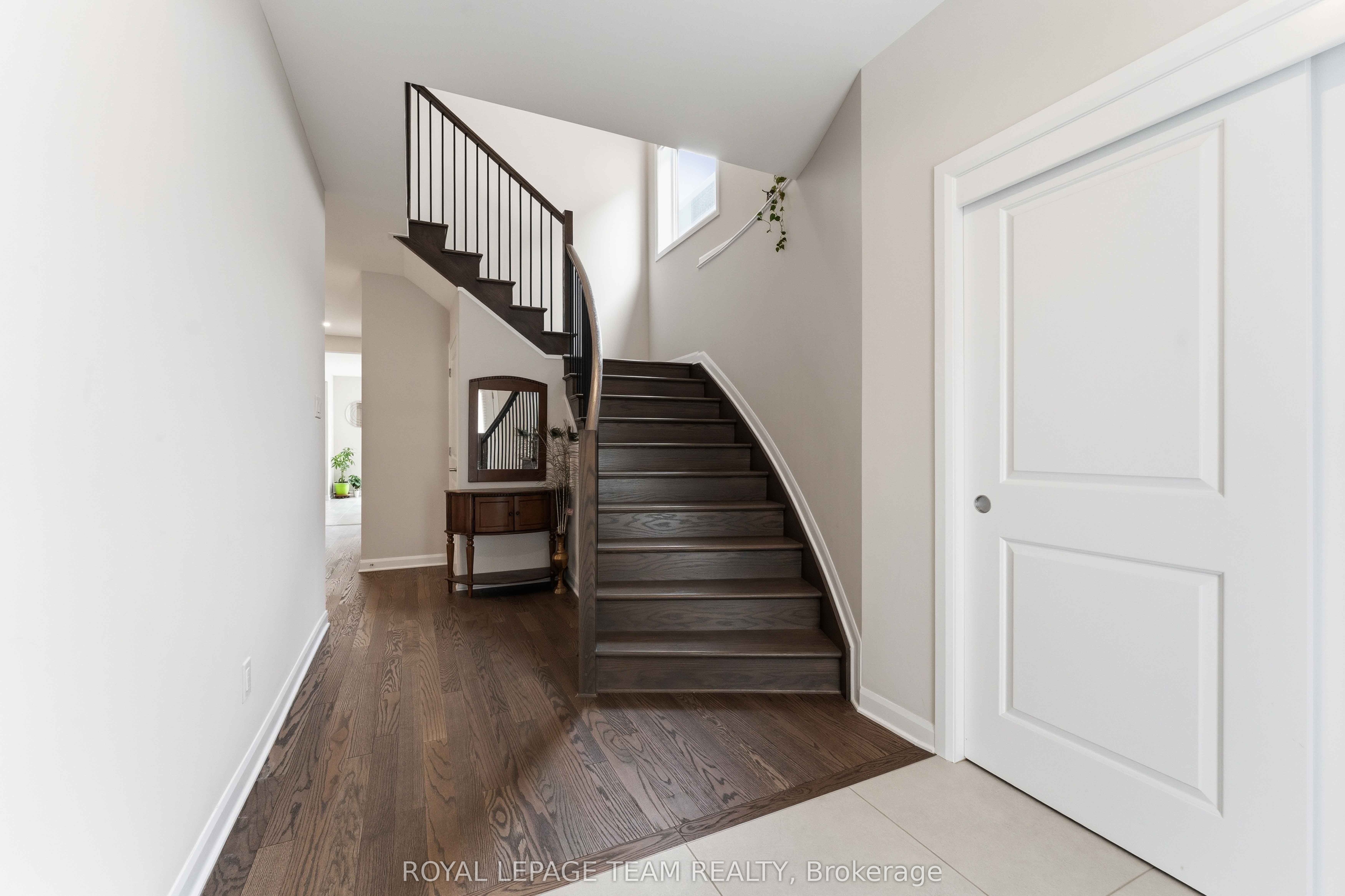 332 Elsie Macgill Walk, Kanata 2