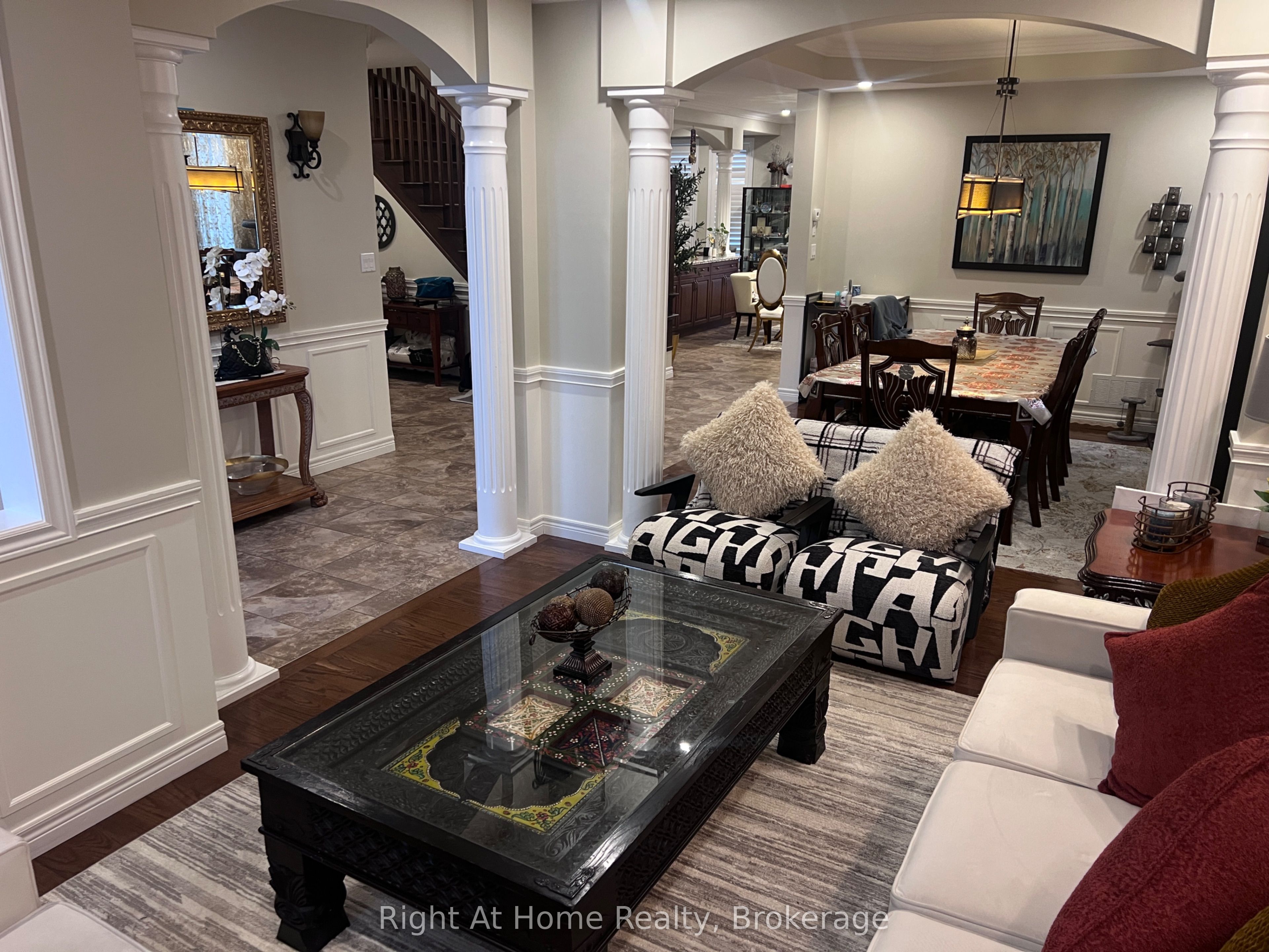 Unit Upper - 52 Lorupe Court, Ancaster 4