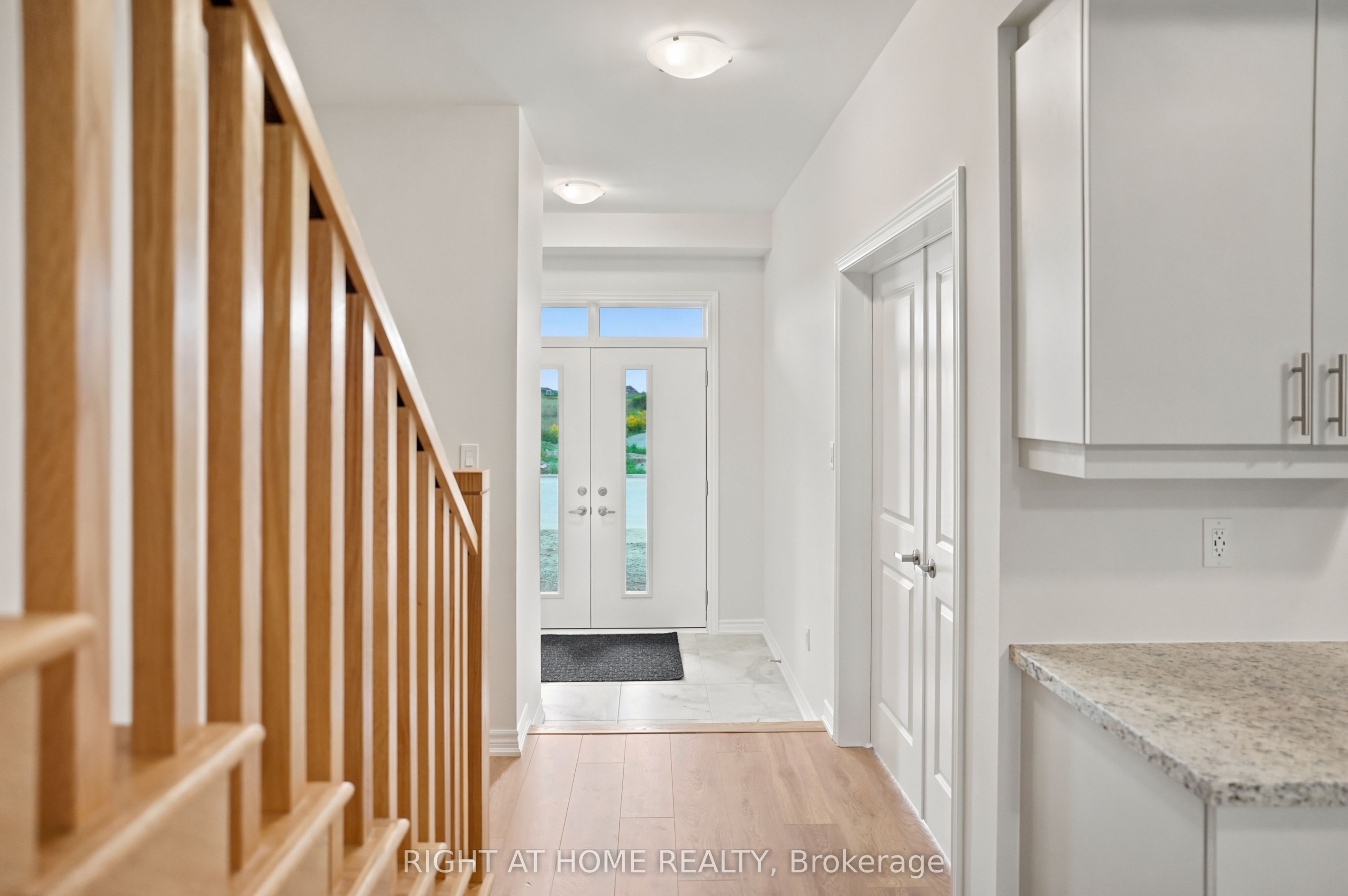 1128 Periwinkle Crescent, Woodstock 3