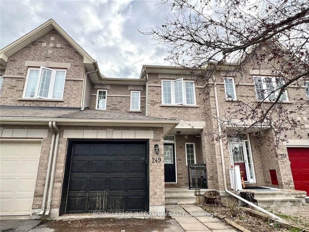 249 Saddlesmith Circle, Kanata 1