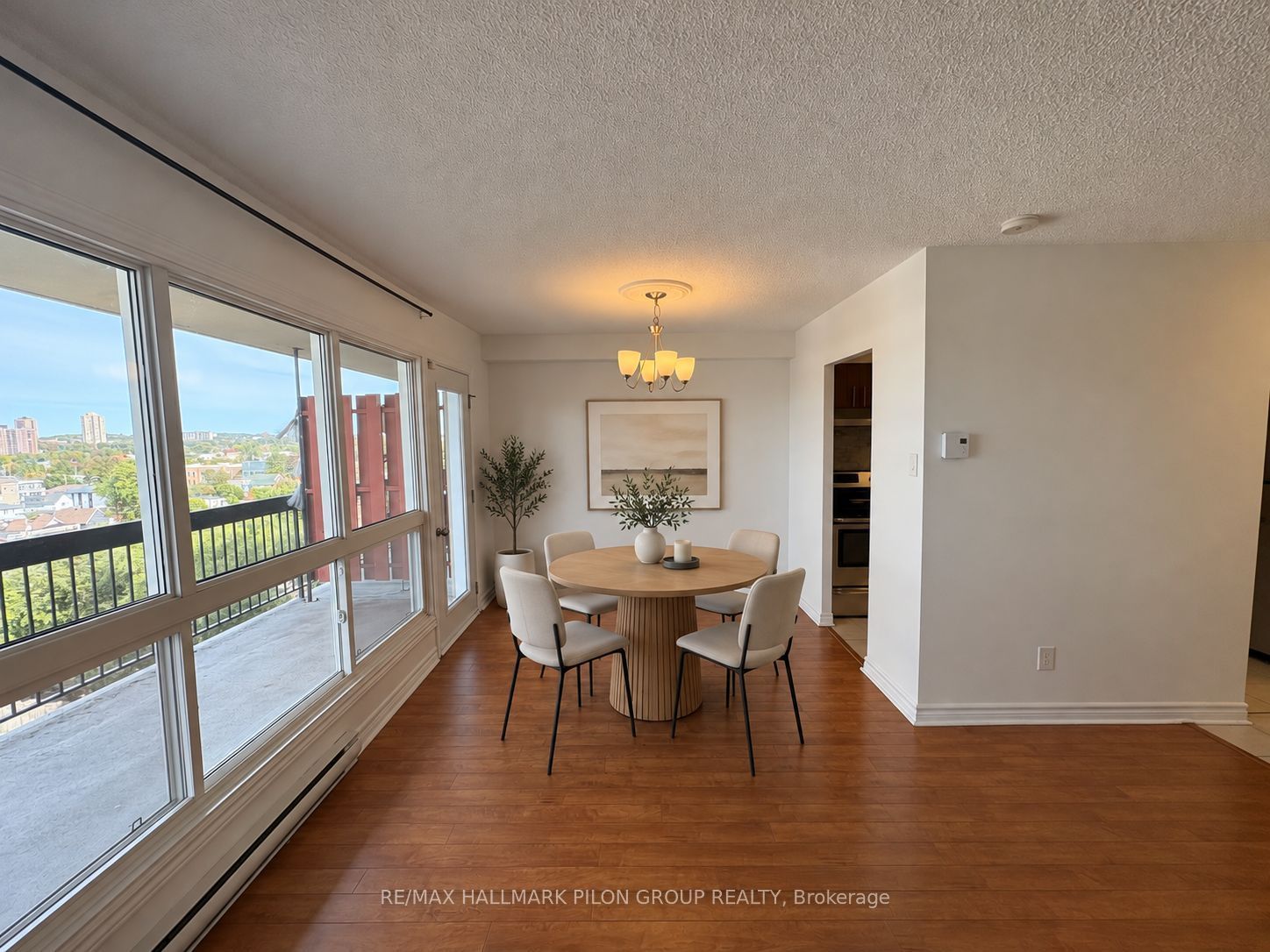 Unit 904 - 158B Mcarthur Avenue, Ottawa 4