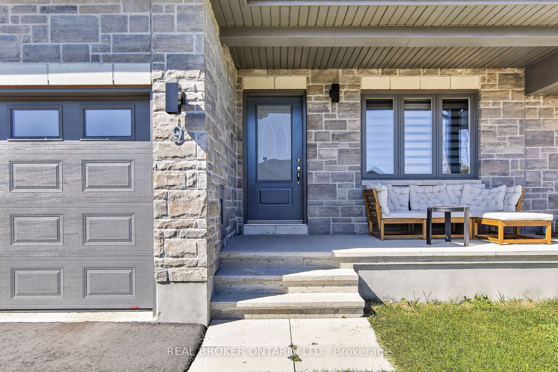9 YADE Road, Arnprior 2