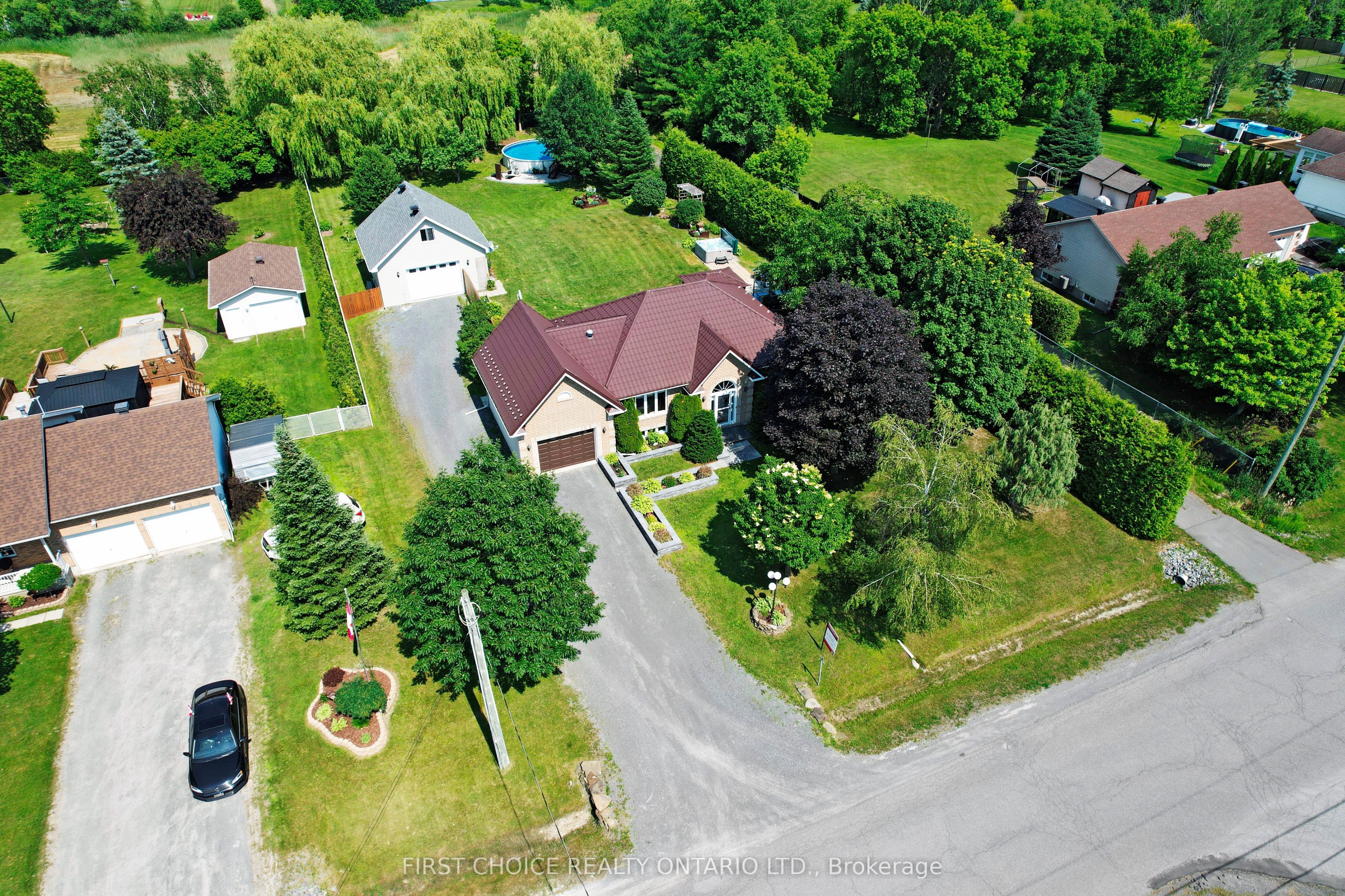 5857 Trudeau Avenue, Cumberland 3