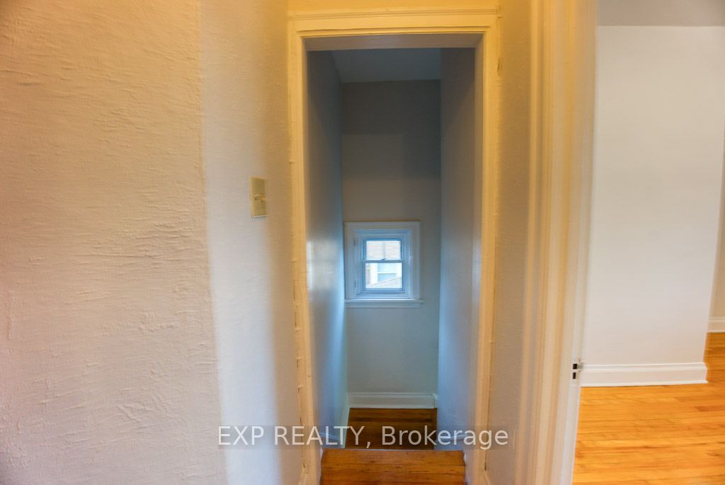 448 Holland Avenue, Ottawa 4
