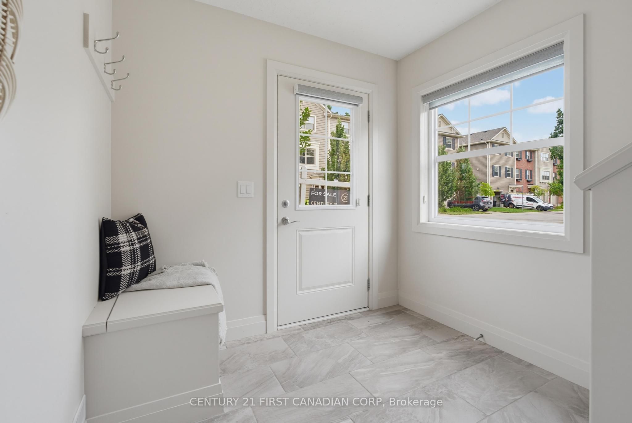 Unit 71 - 1040 CORONATION Drive, London 5