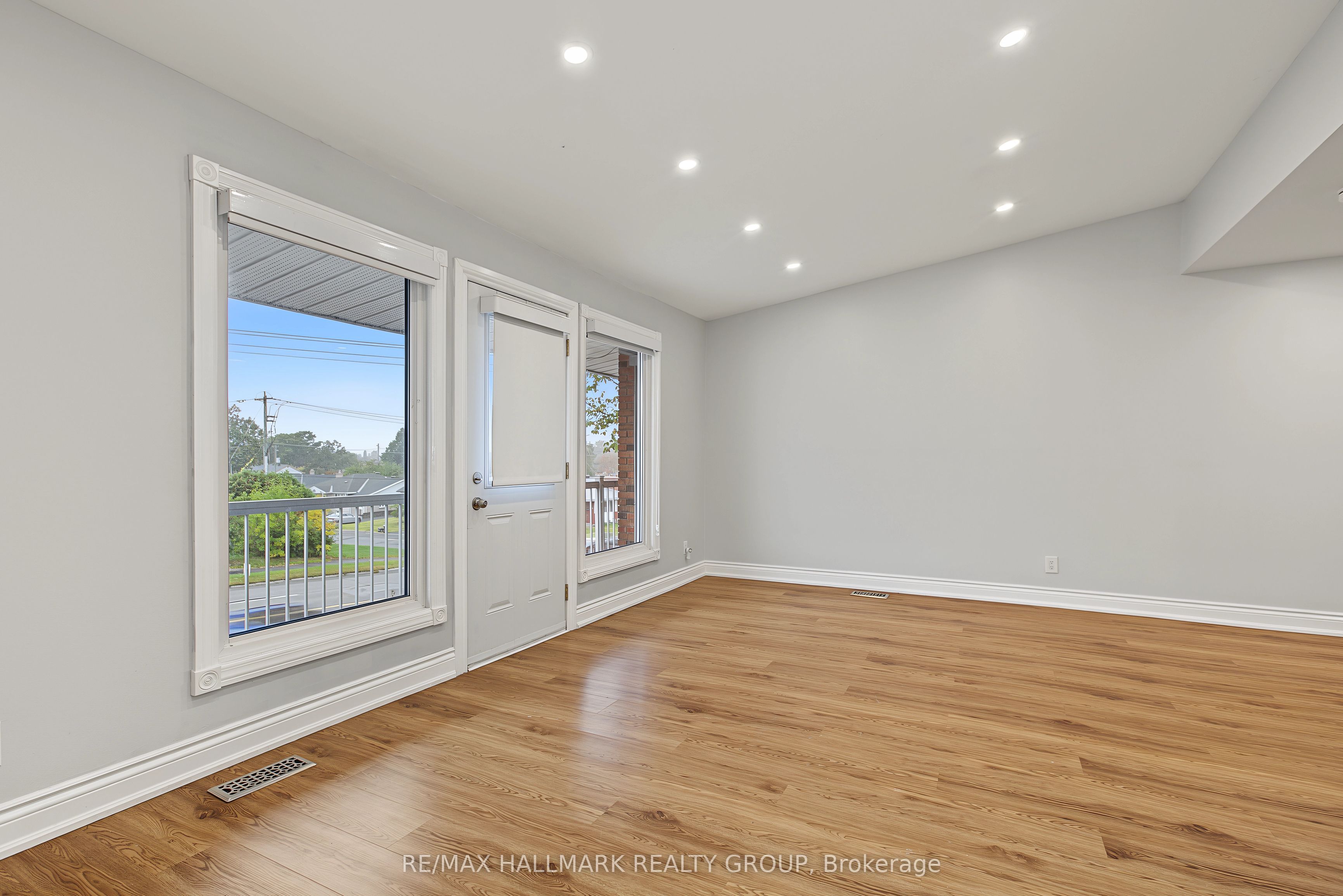 Unit Unit A (upper unit) - 1135 Maitland Avenue, Ottawa 5