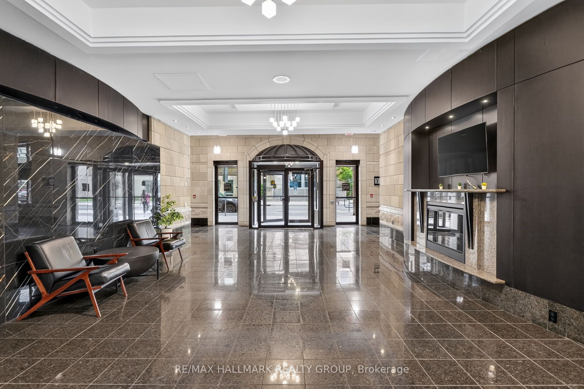 Unit 306 - 435 Albert Street, Ottawa 3