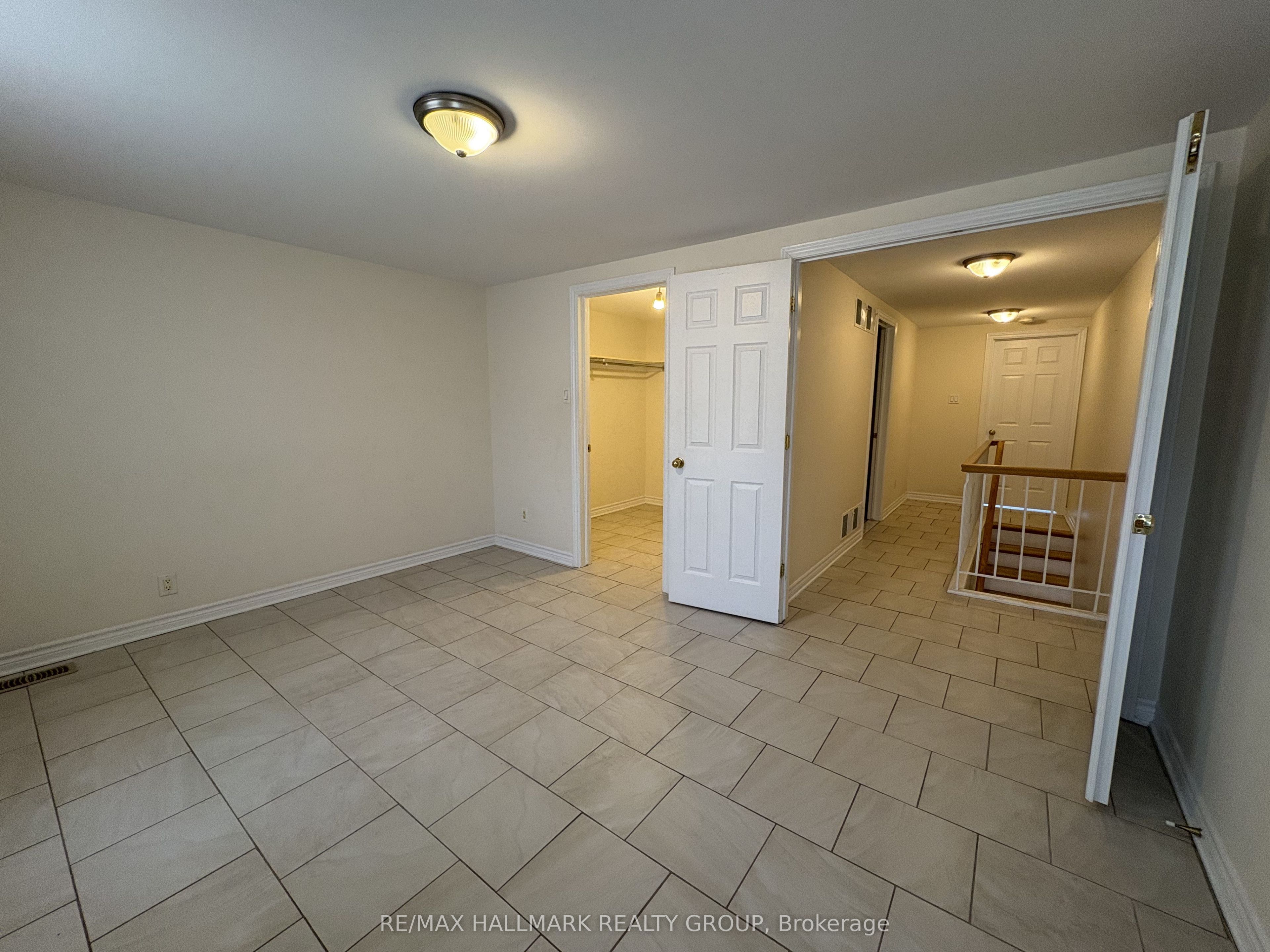 230 Cumberland Street, Ottawa 5