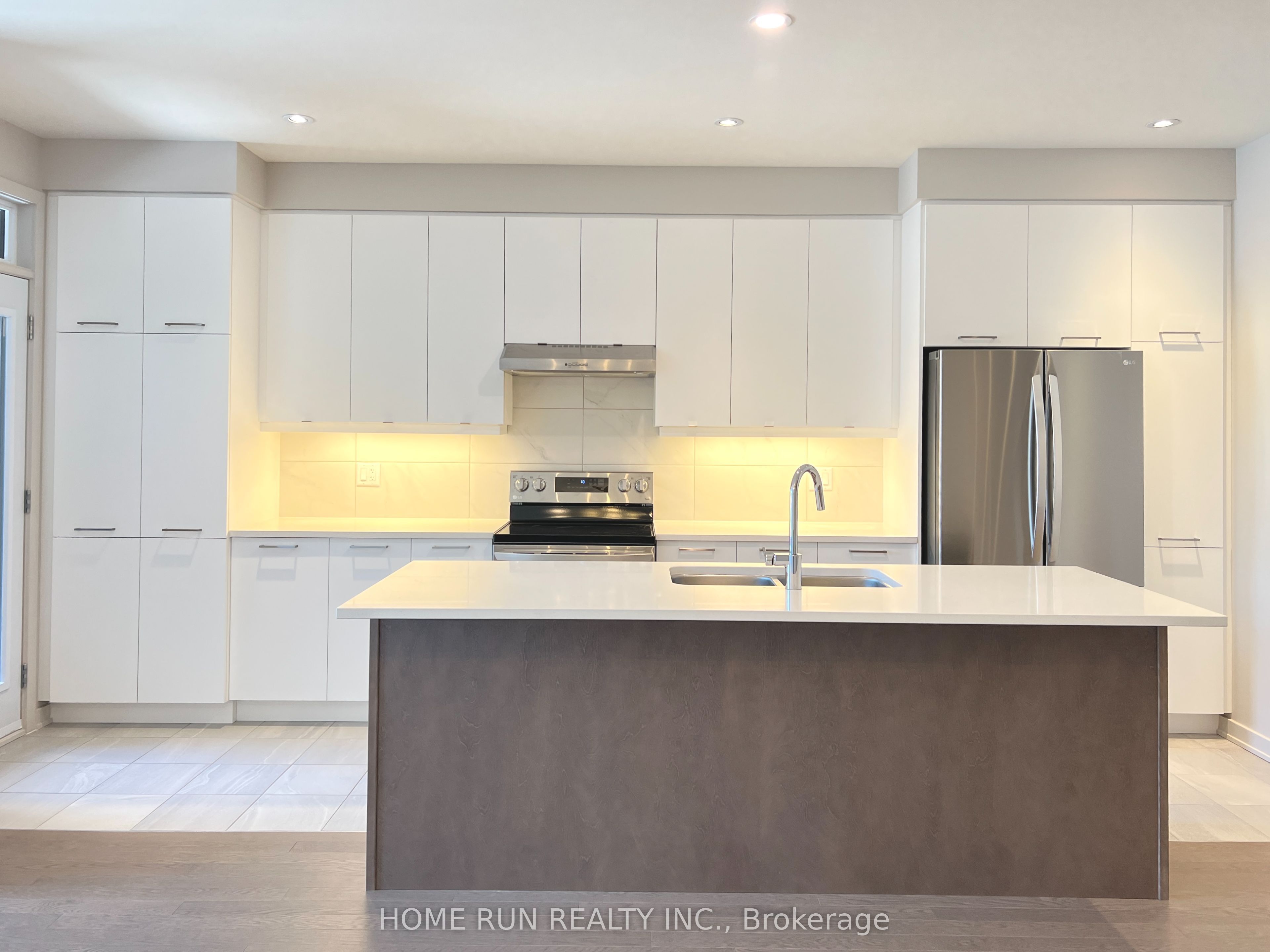 516 Borbridge Avenue, Orleans-Gloucester 2