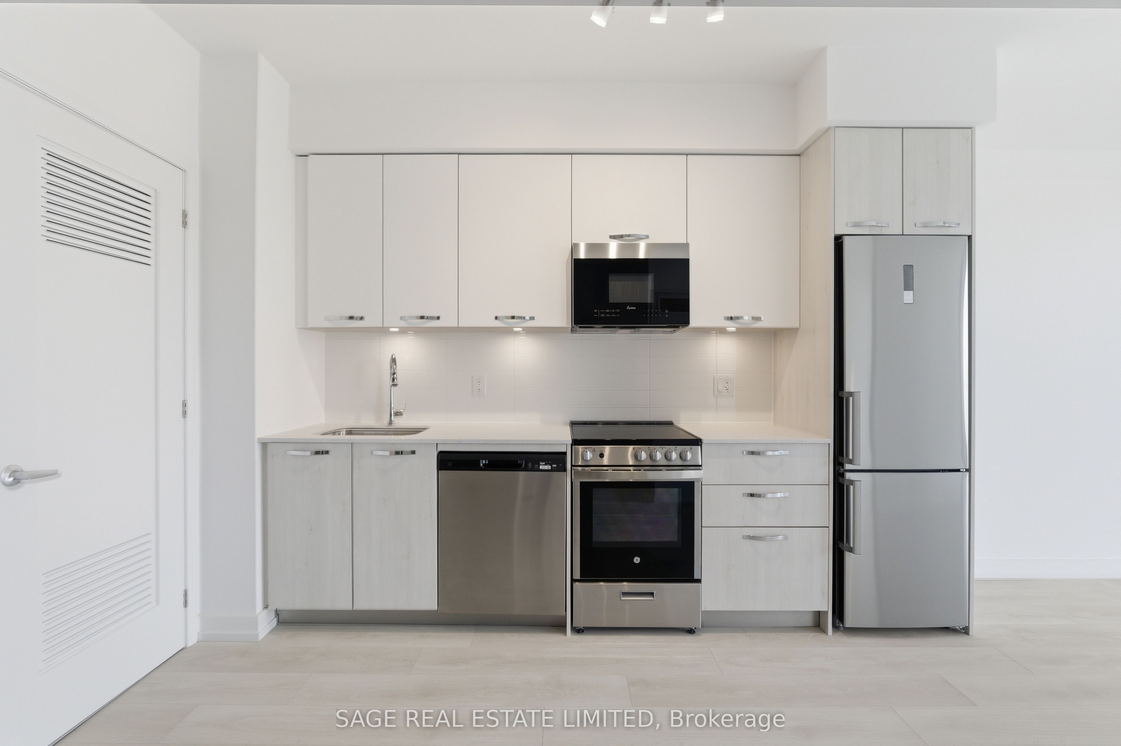 Unit 1404 - 75 James Street S, Hamilton 2