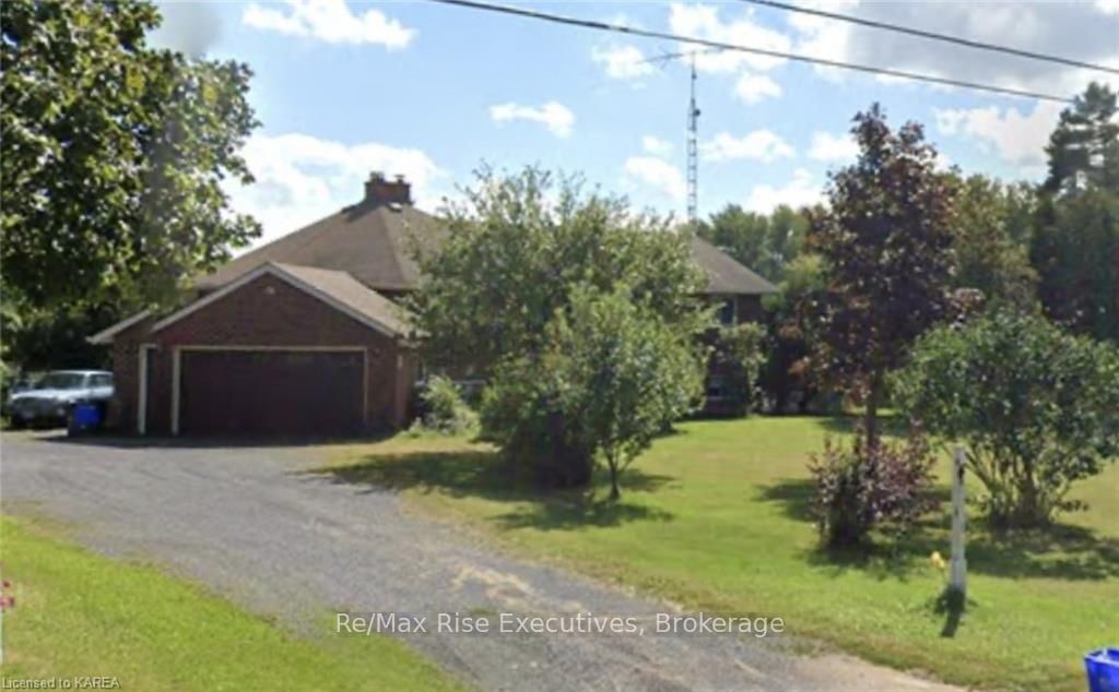 9358 County Road 2, Greater Napanee 3