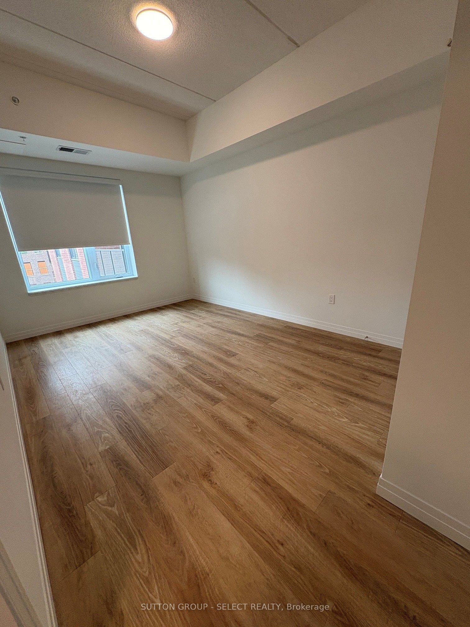 Unit 313 - 351 HILL Street, London 4