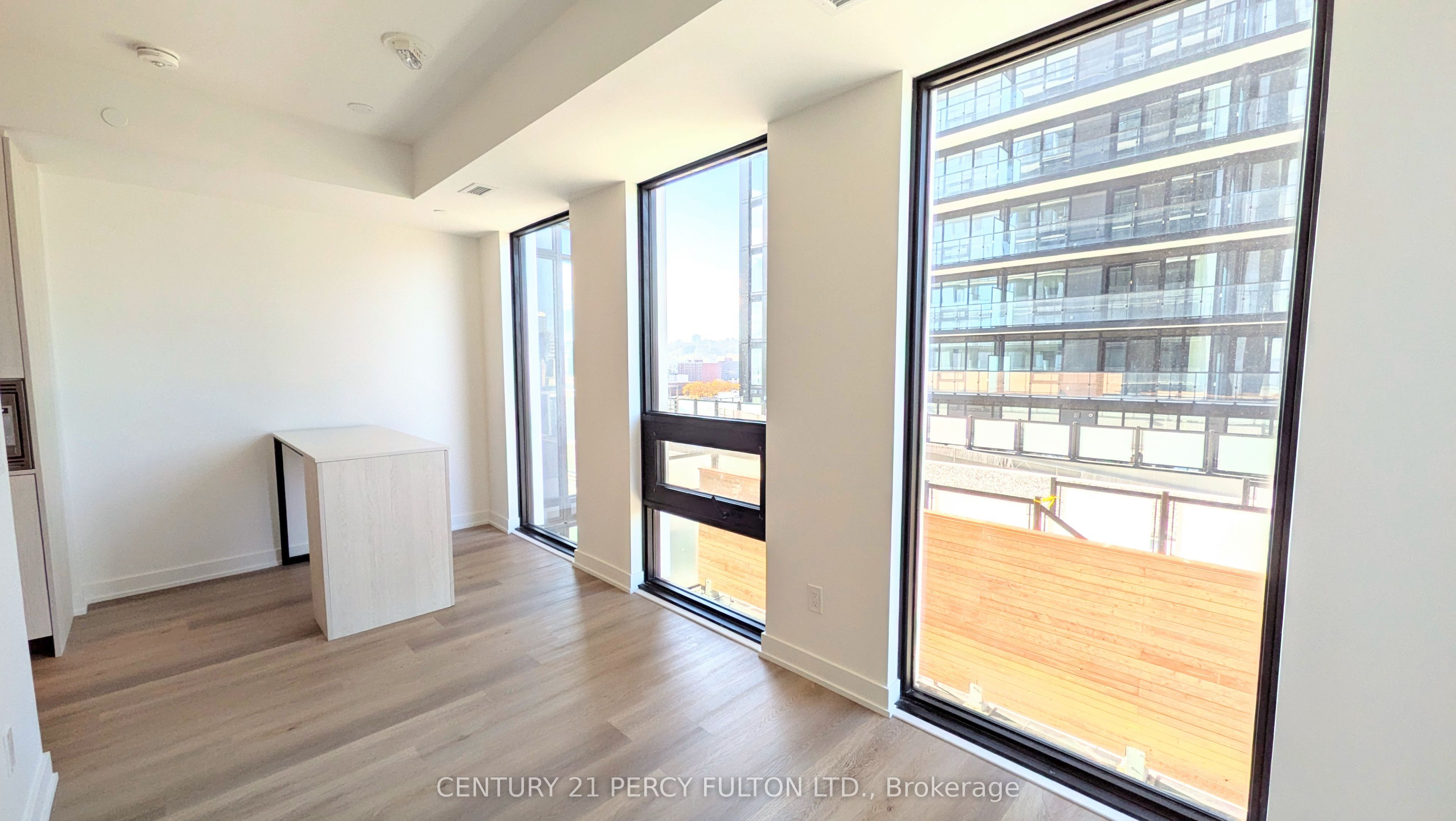 Unit 1017 - 101 John Street N, Hamilton 5