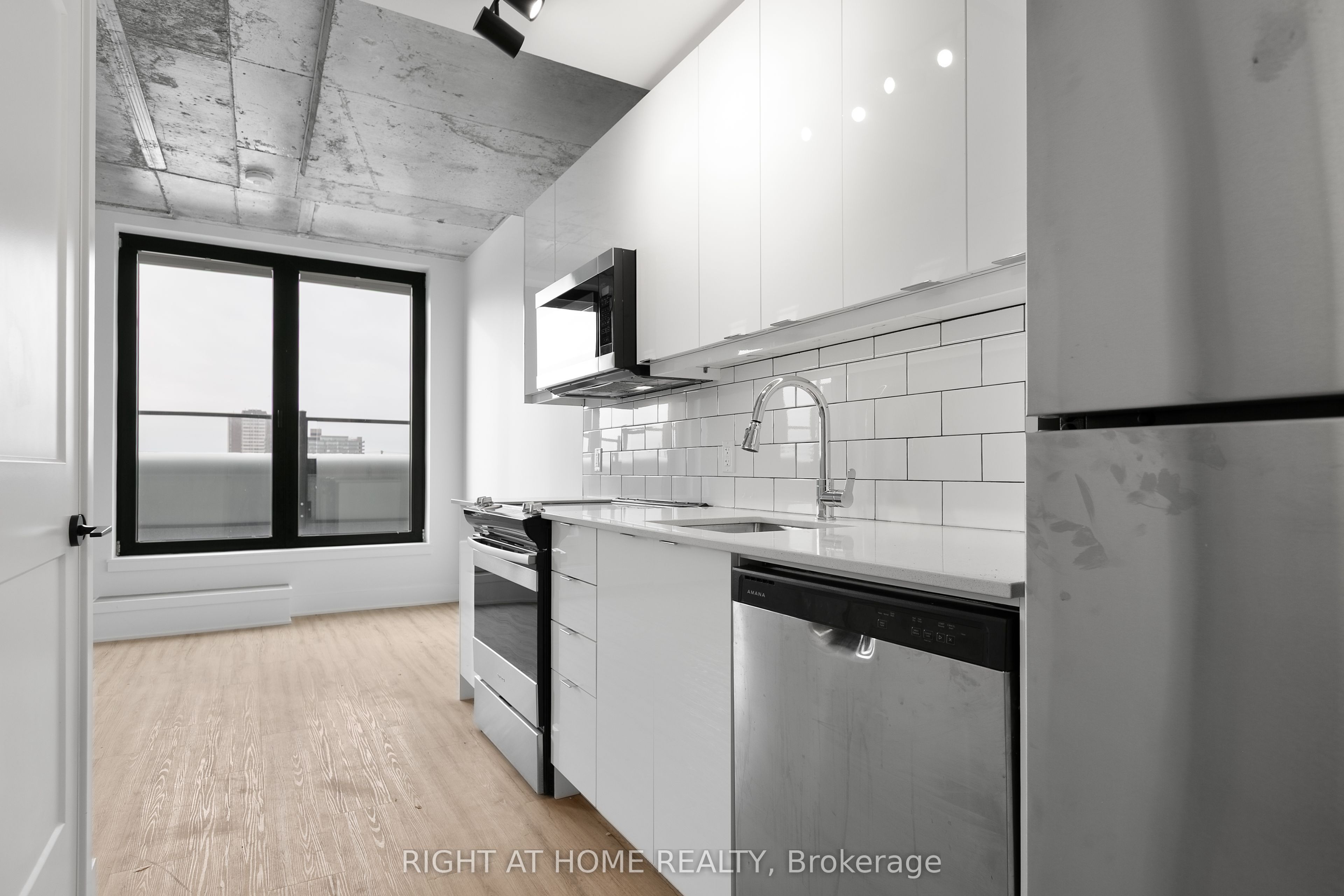 Unit 406 - 377 Winona Avenue, Ottawa 4